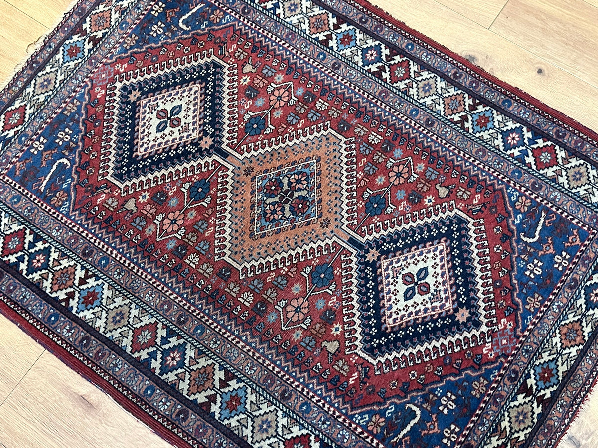 Handgeknüpfter Shiraz Orientteppich 146x107 cm