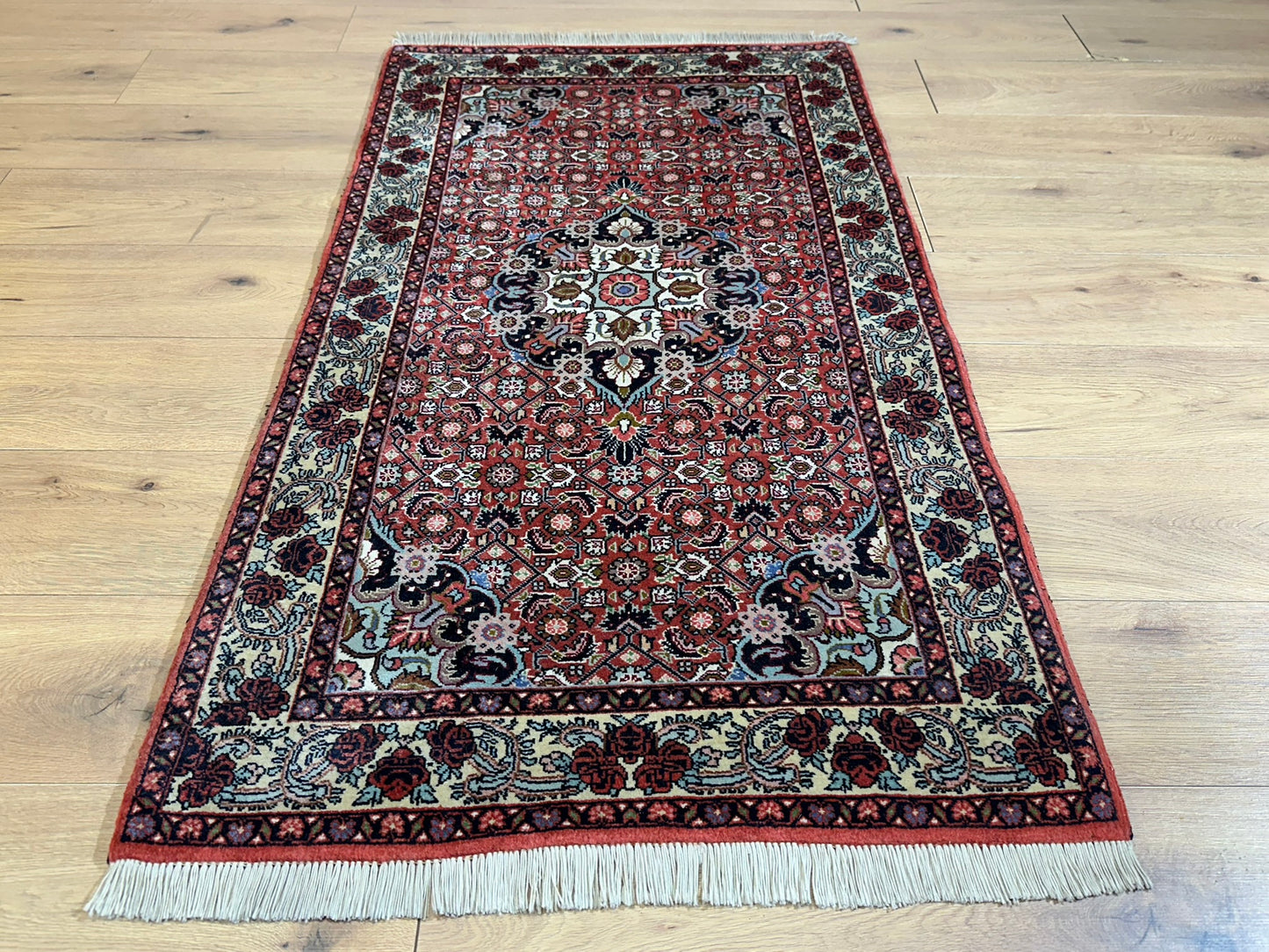 Orientteppich handgeknüpft Bidjar 144x80 cm