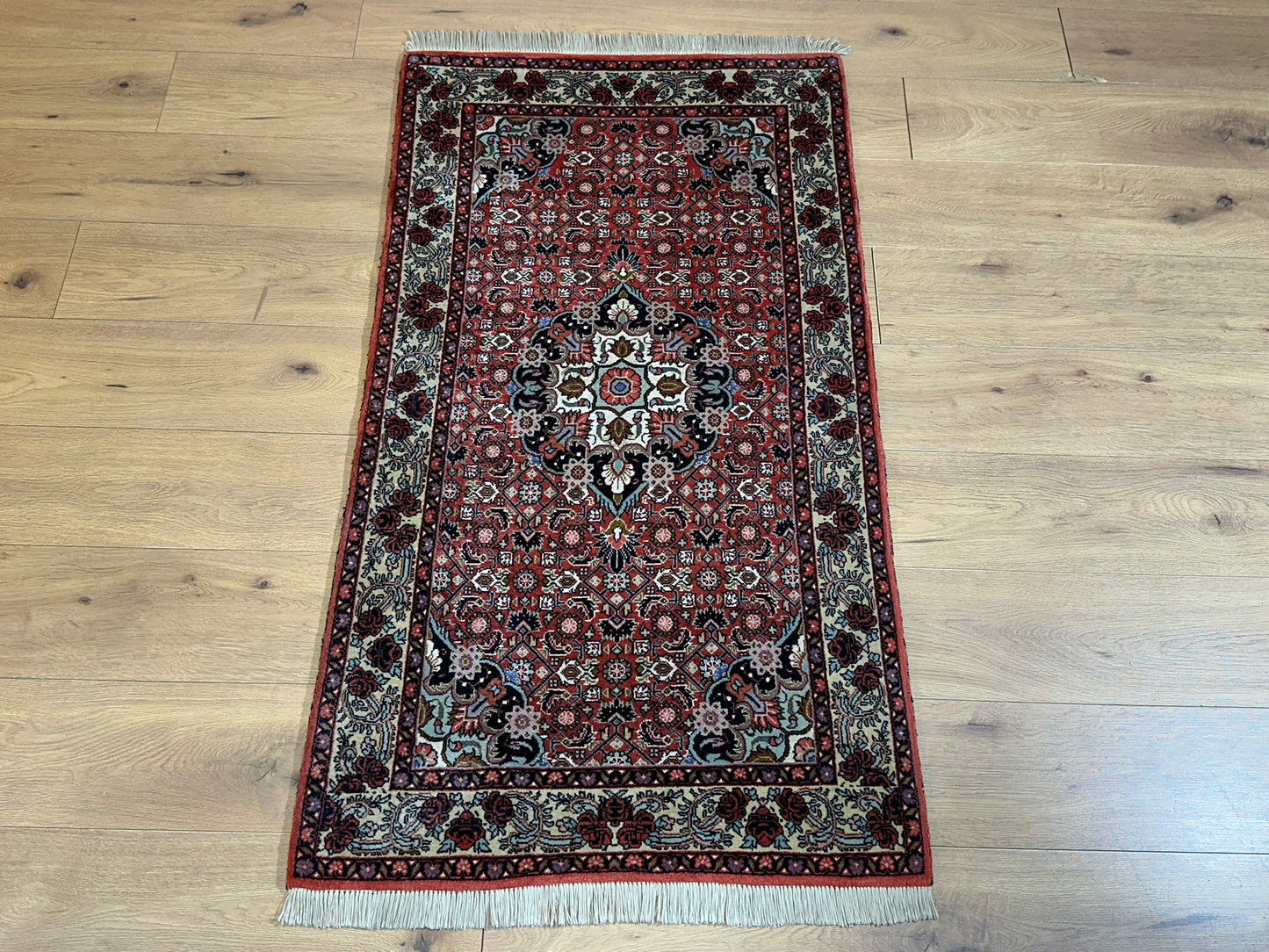 Orientteppich handgeknüpft Bidjar 144x80 cm