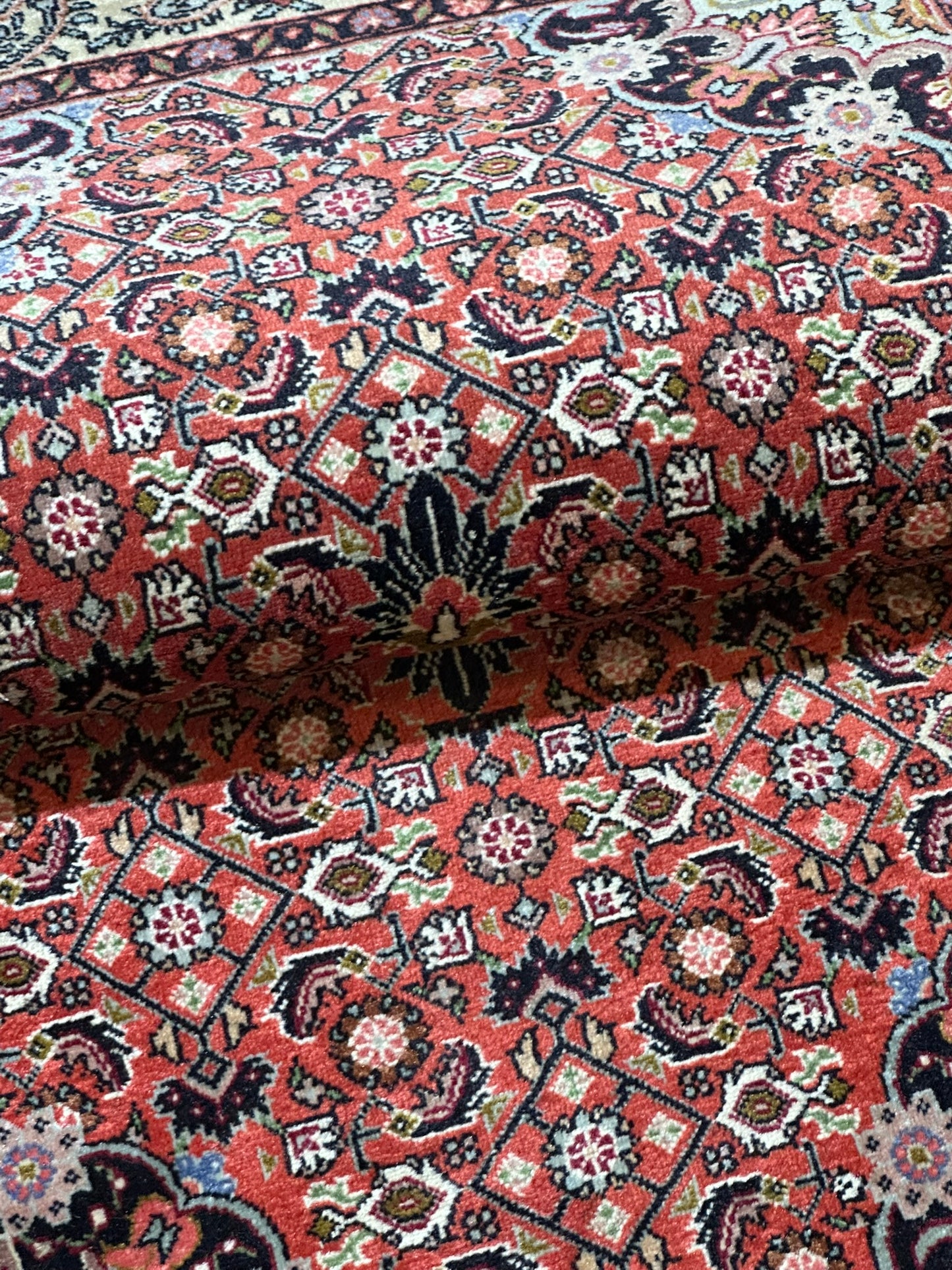 Orientteppich handgeknüpft Bidjar 144x80 cm