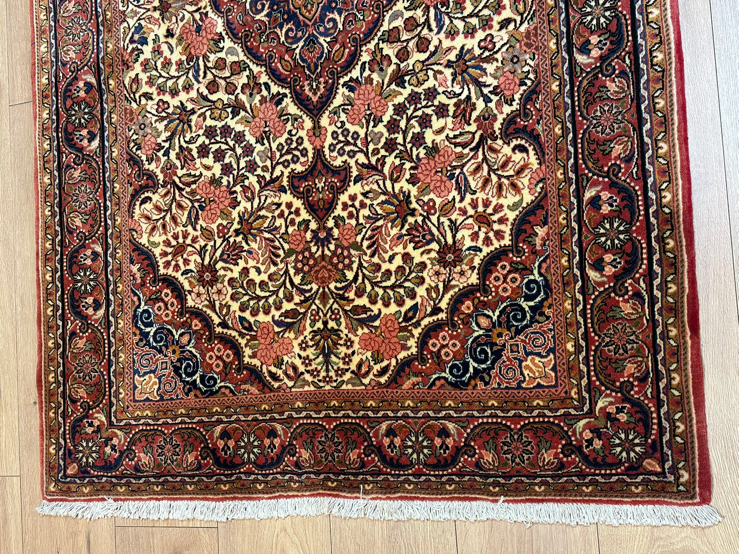 Orientteppich handgeknüpft 153x106 cm Sarough Medaillon