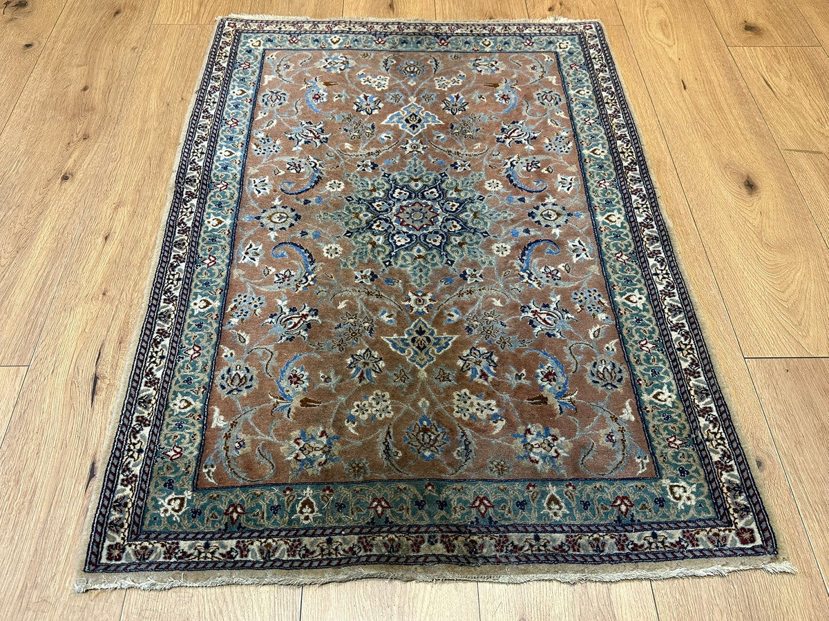Handgeknüpfter Nain Orientteppich mit Seide 110x80 cm