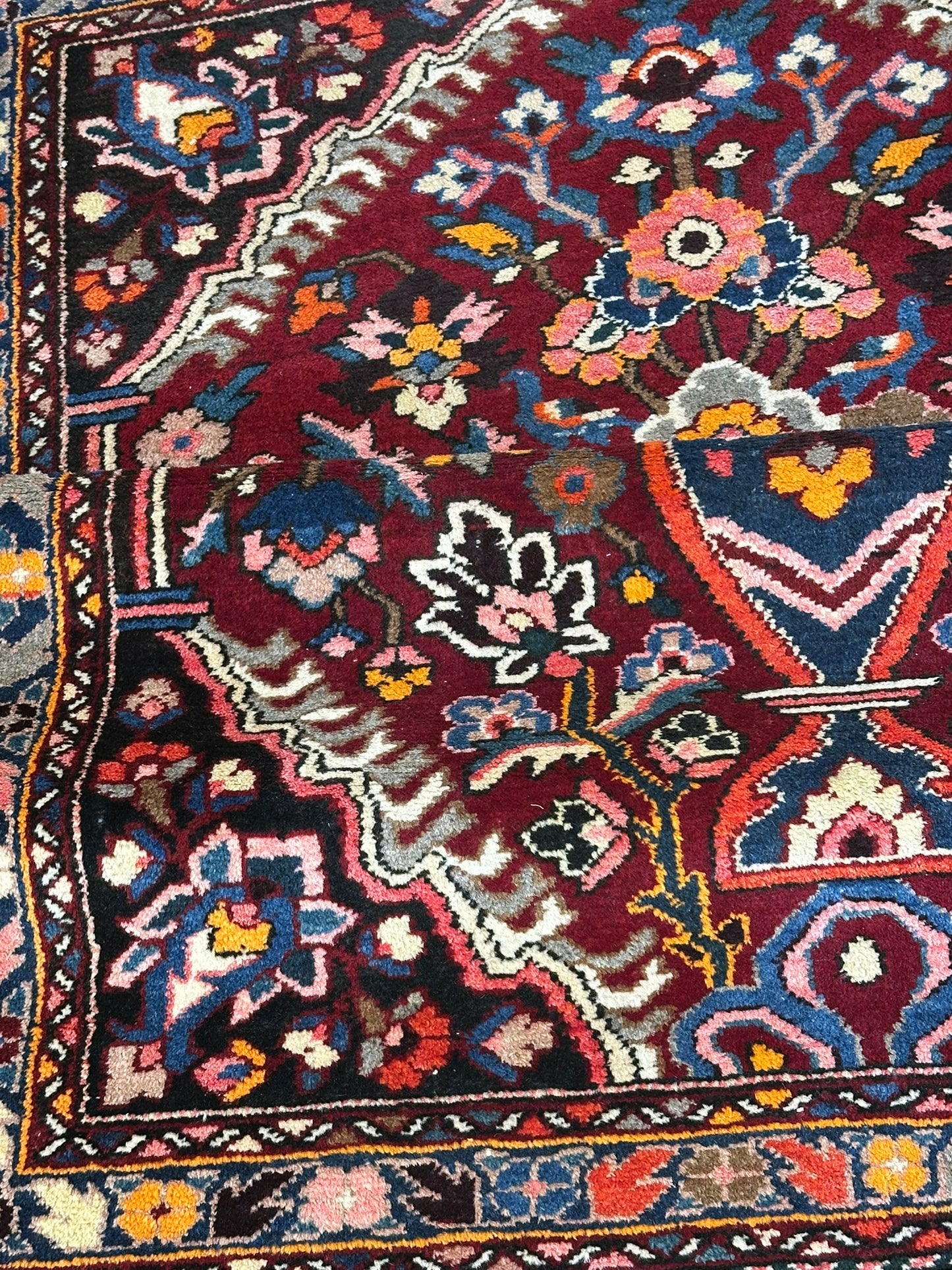 Antik Orientteppich handgeknüpft Bachtiar Lebensbaum Naturfarben 200x140 cm