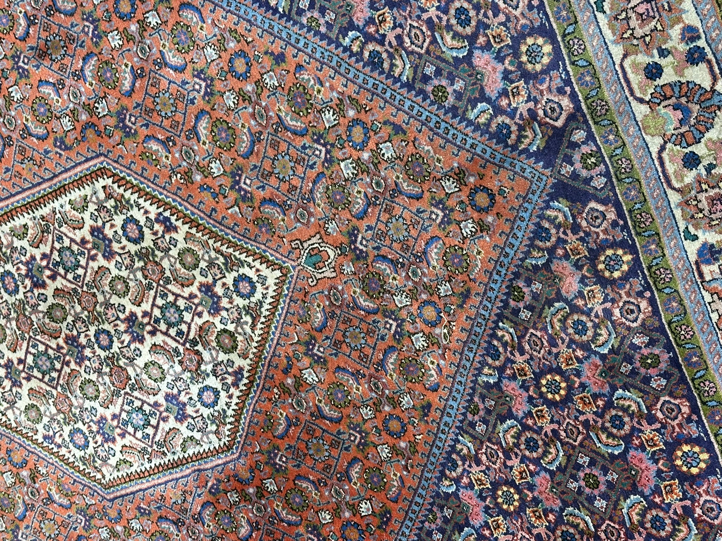 Orientteppich handgeknüpft Bidjar Medaillon 180x125 cm