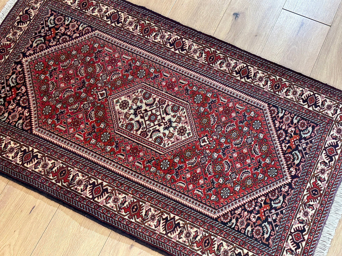 Orientteppich handgeknüpft Bidjar 135x80 cm