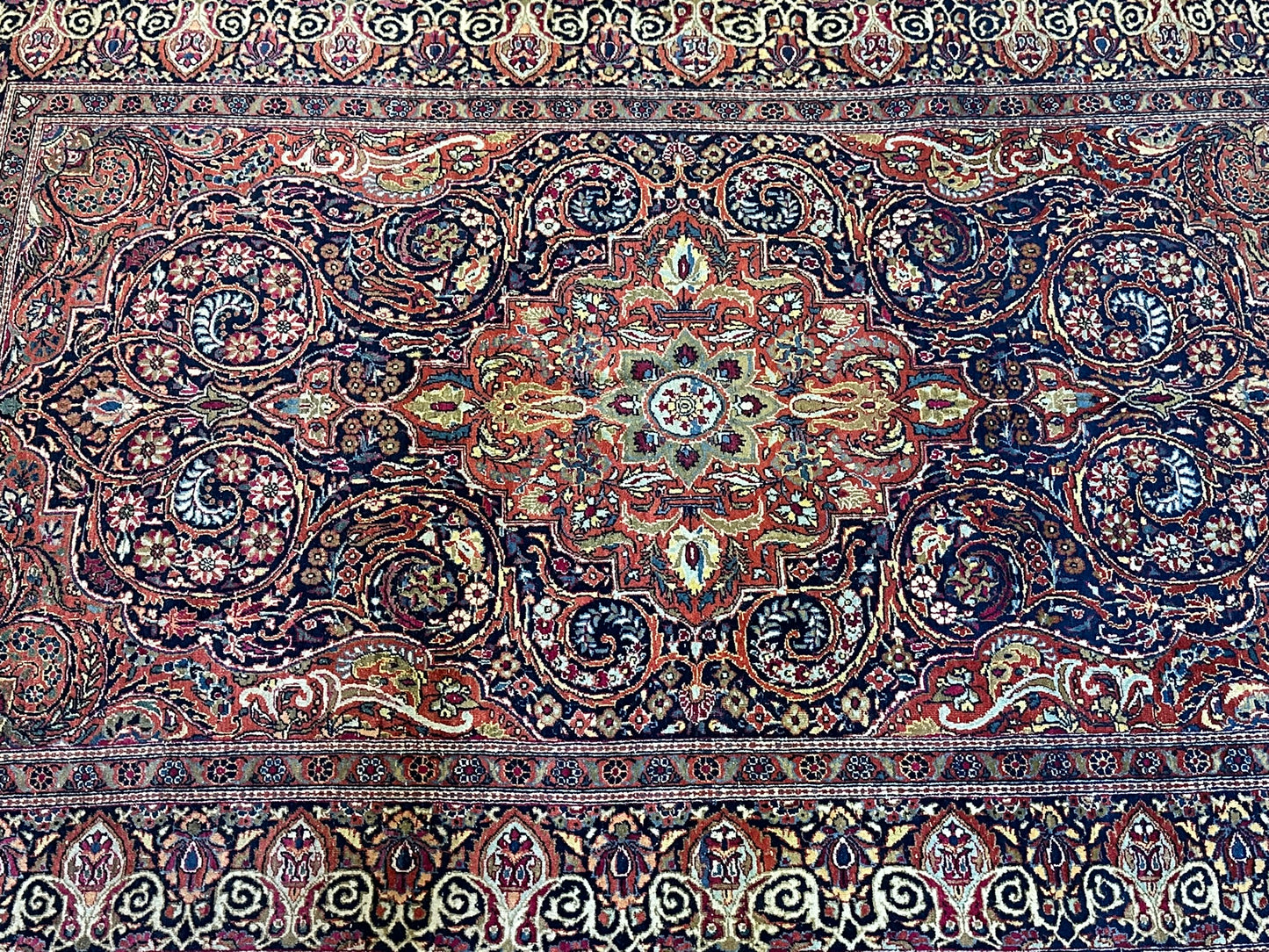 Orientteppich handgeknüpft 218x231 cm antik Isfahan Naturfarben