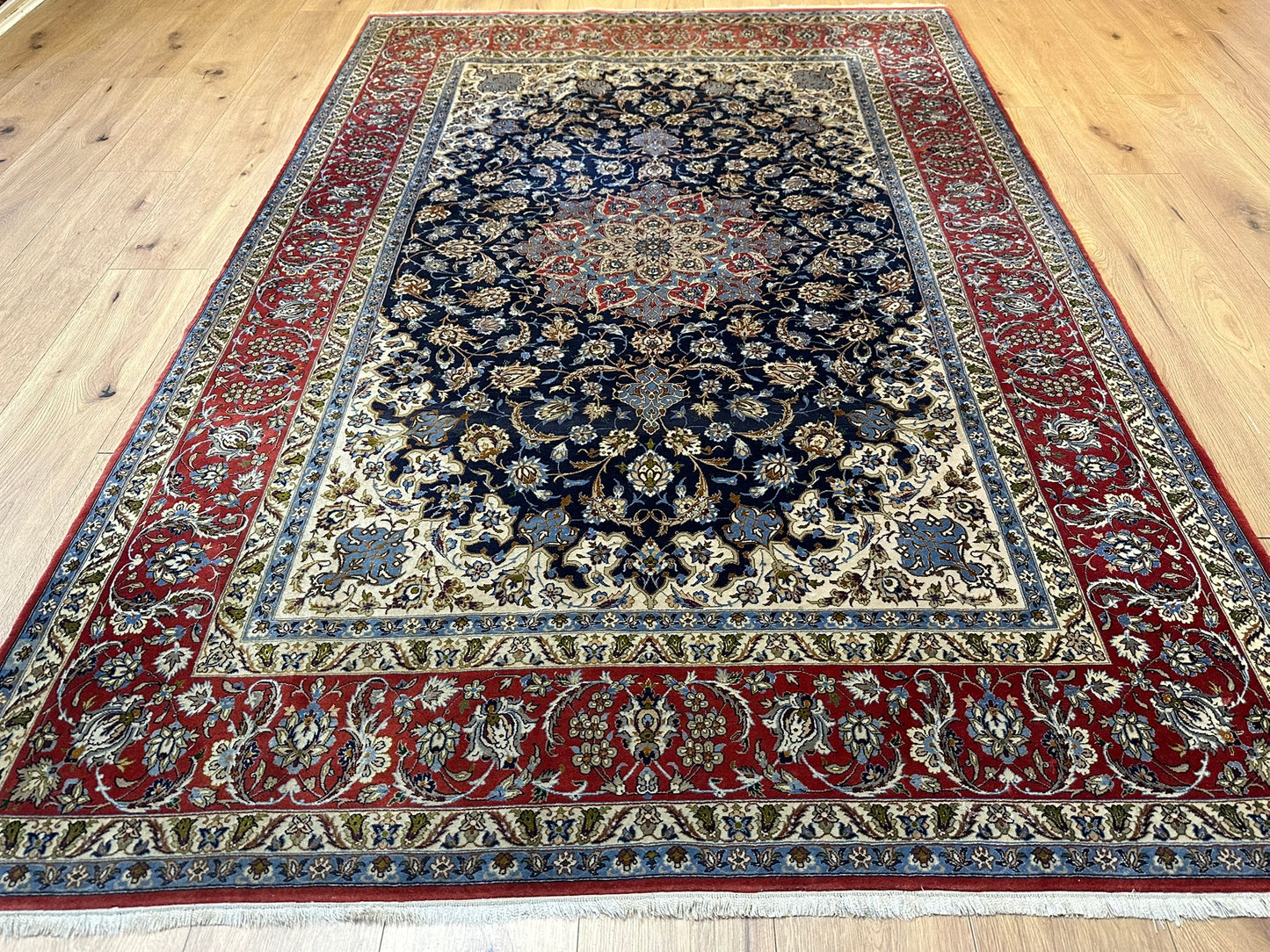Orientteppich handgeknüpft antik Isfahan 240x162 cm Korkwolle