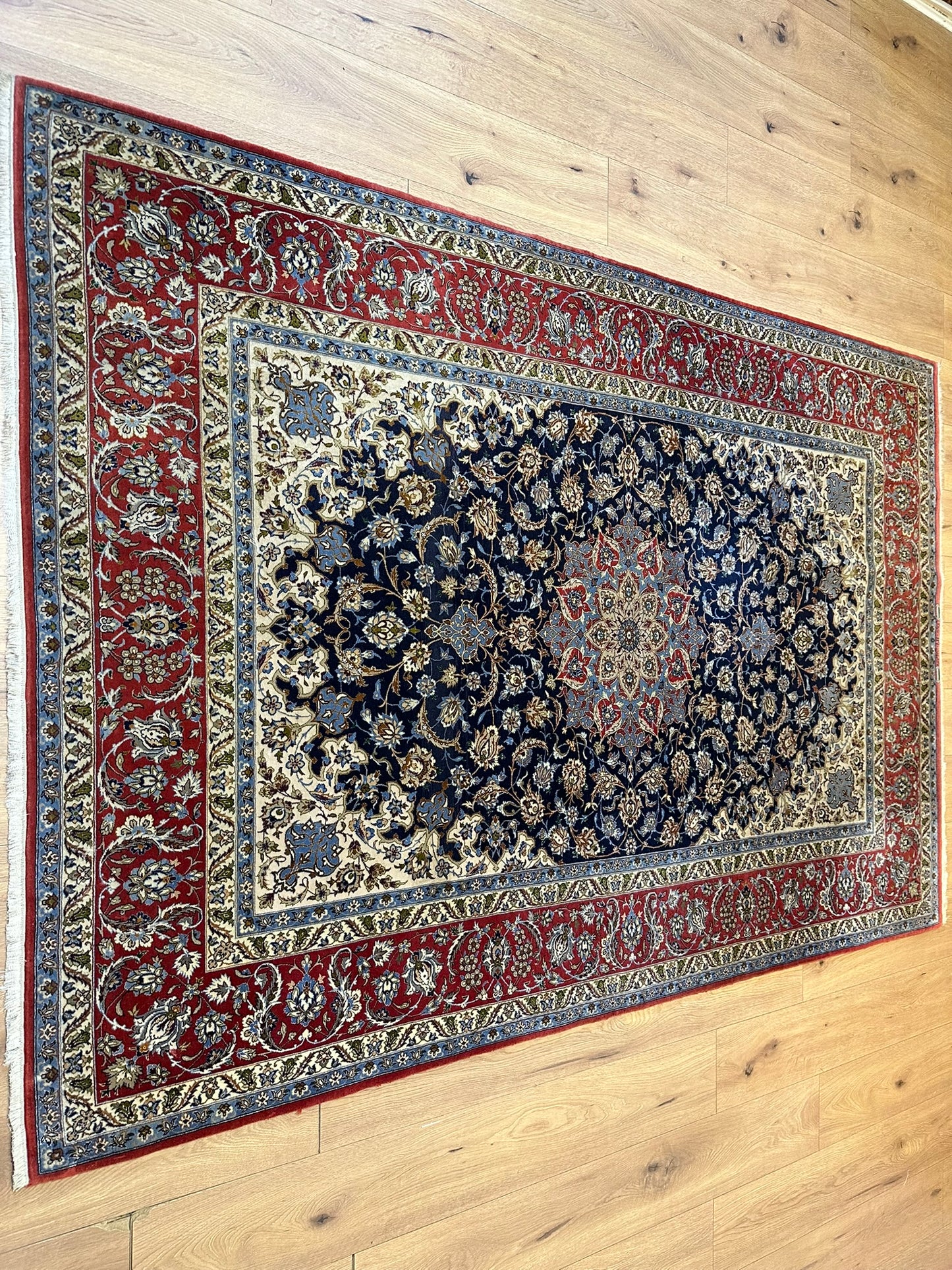 Orientteppich handgeknüpft antik Isfahan 240x162 cm Korkwolle