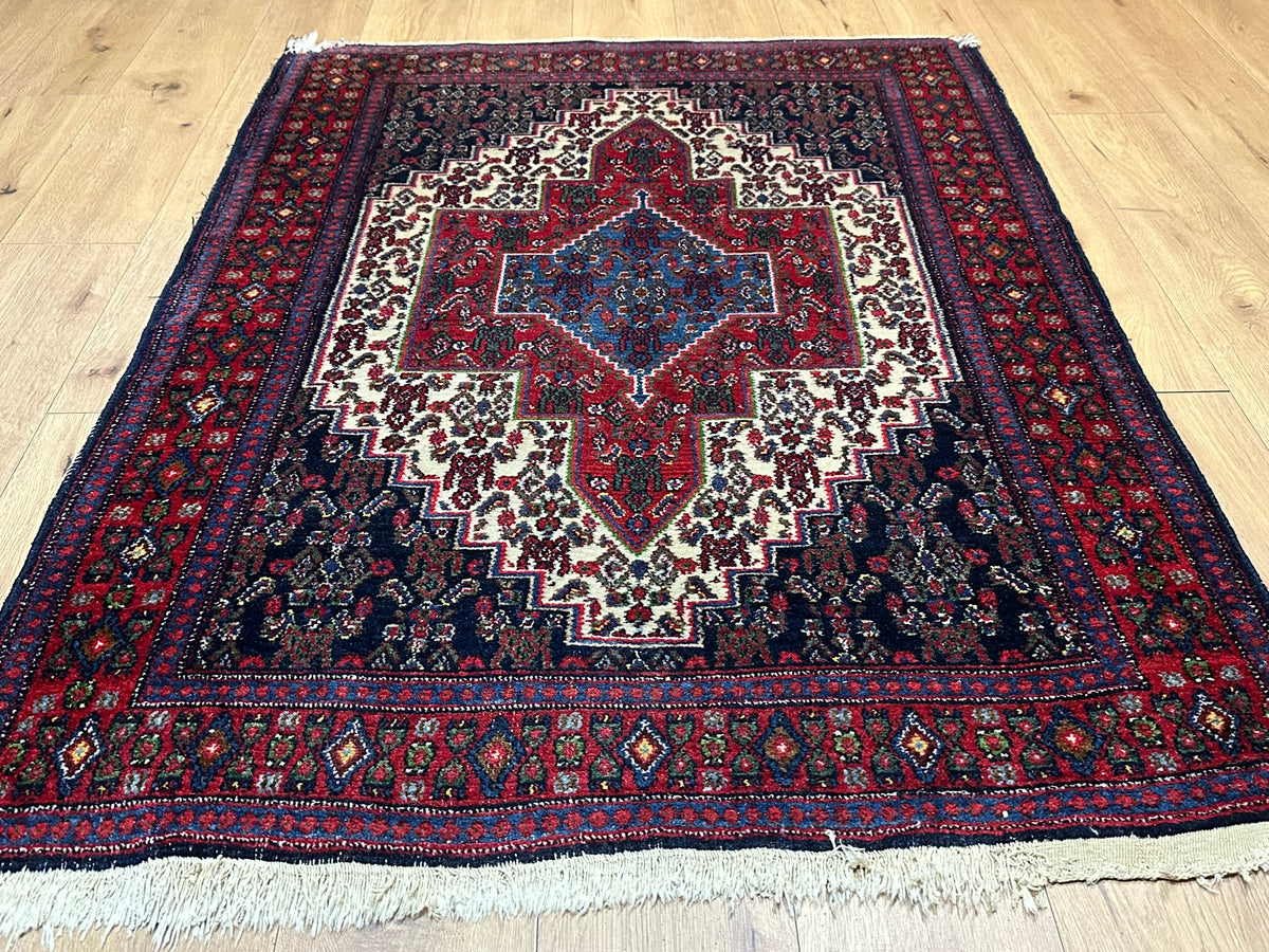 Orientteppich handgeknüpft Bidjar Top  160x123 cm