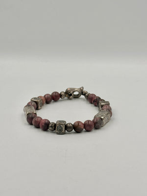 Vintage Perlen Armband mit silberfarbenen Akzenten