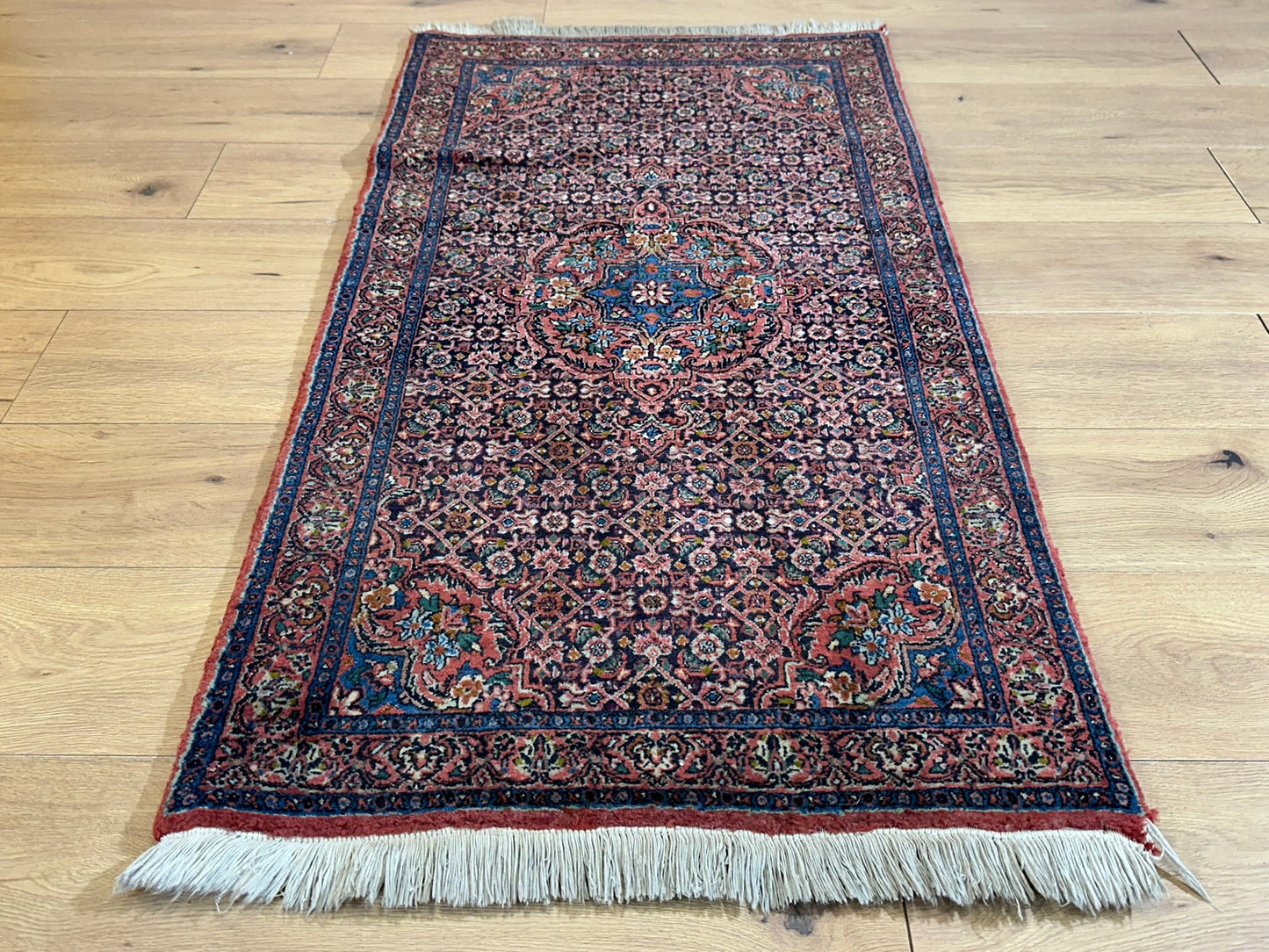 Orientteppich handgeknüpft Bidjar 137x70 cm
