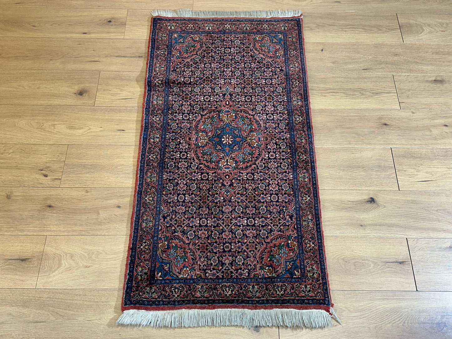 Orientteppich handgeknüpft Bidjar 137x70 cm