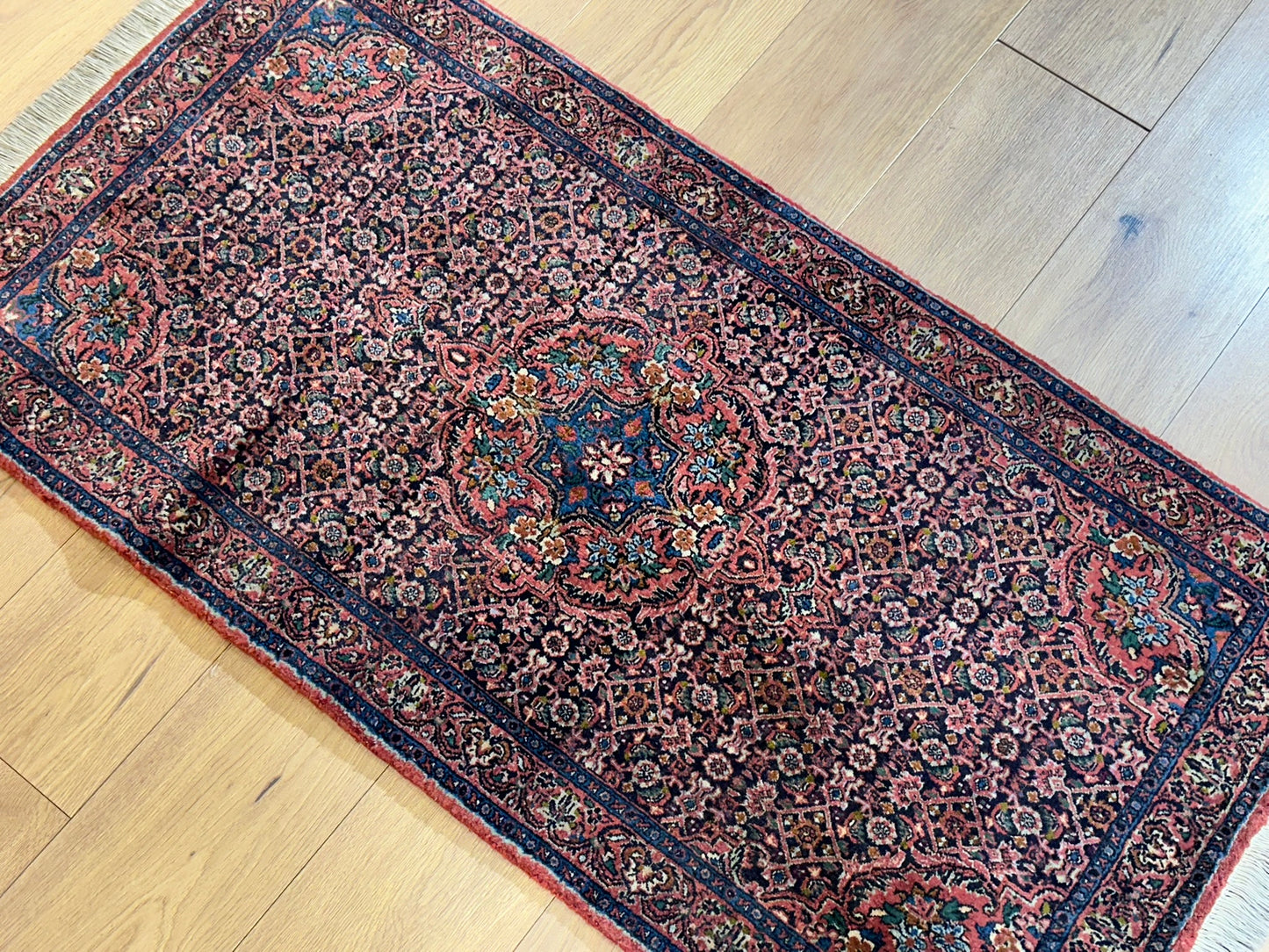 Orientteppich handgeknüpft Bidjar 137x70 cm