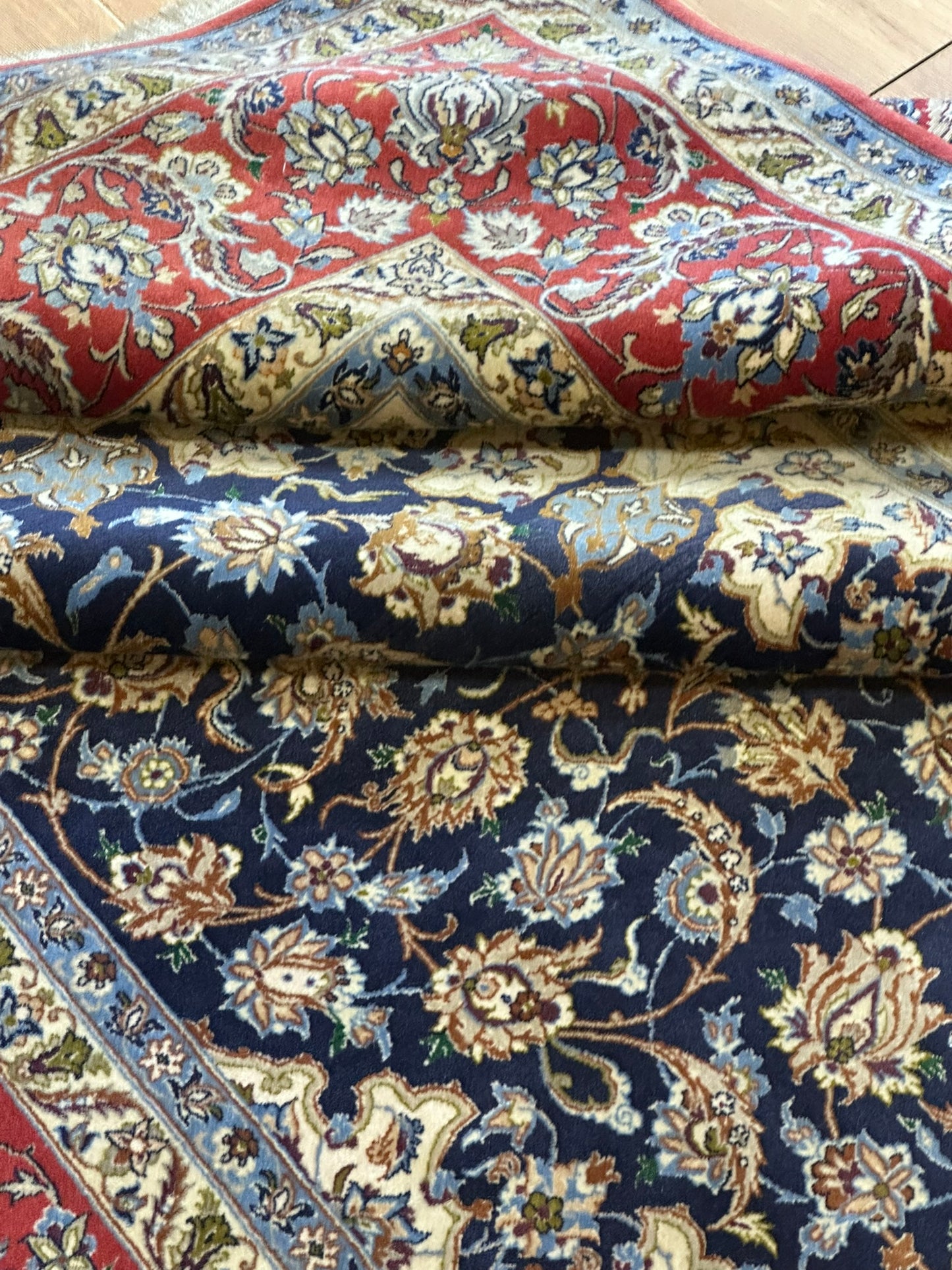 Orientteppich handgeknüpft antik Isfahan 240x162 cm Korkwolle