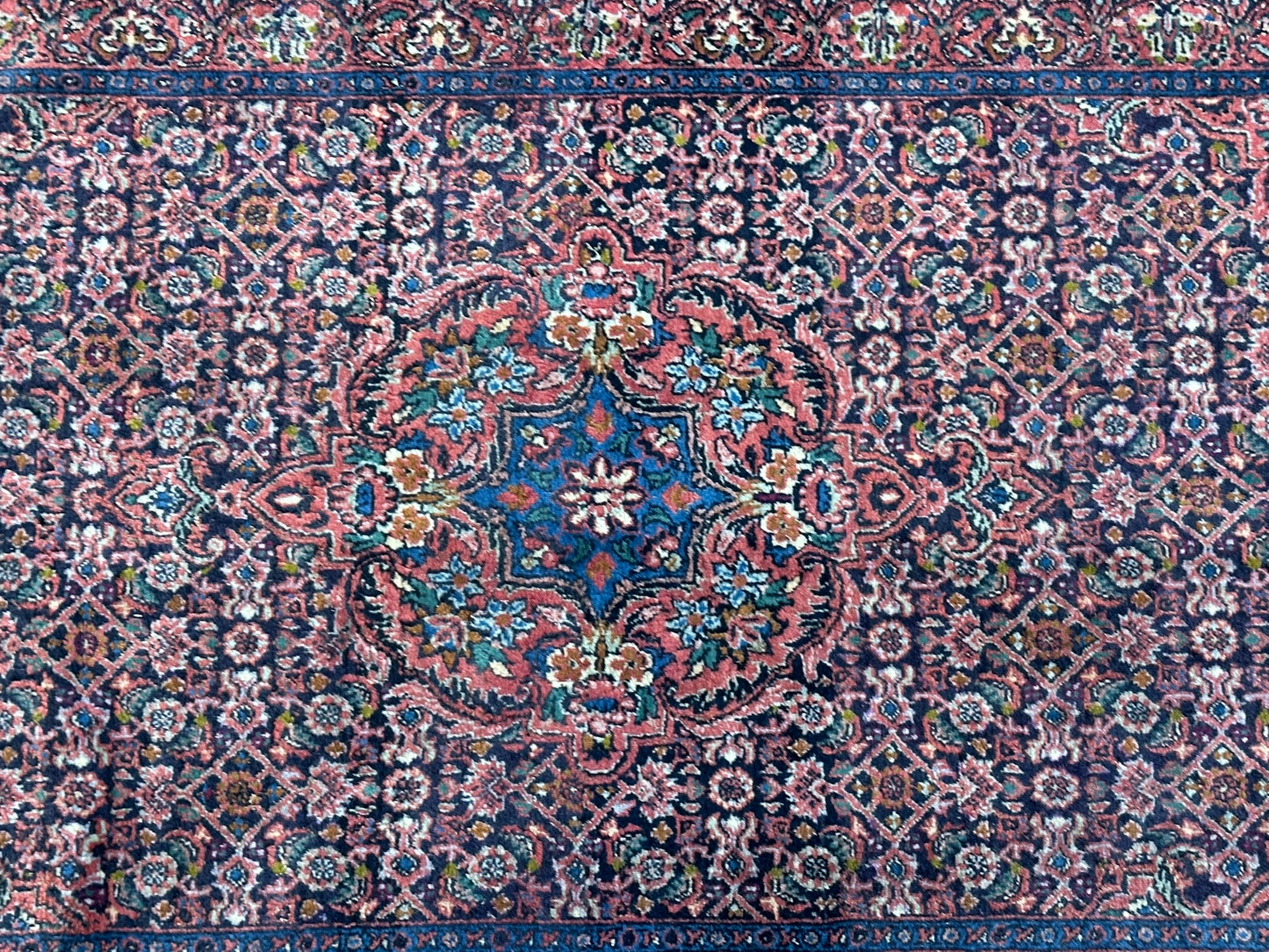 Orientteppich handgeknüpft Bidjar 137x70 cm