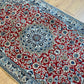 Orientteppich handgeknüpft Nain mit Seide 197x118 cm