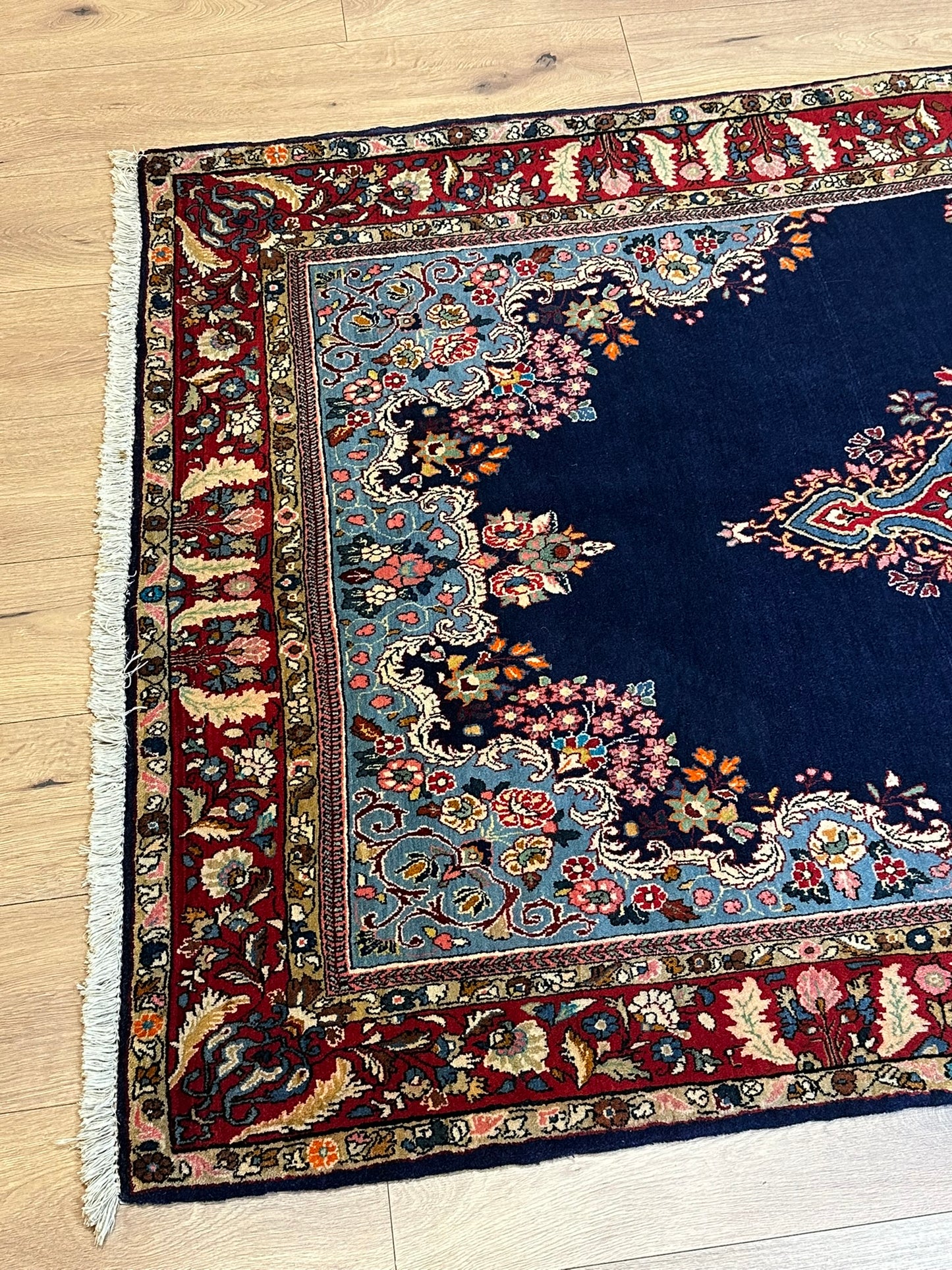 Orientteppich handgeknüpft 214x130 cm Ghom Korkwolle