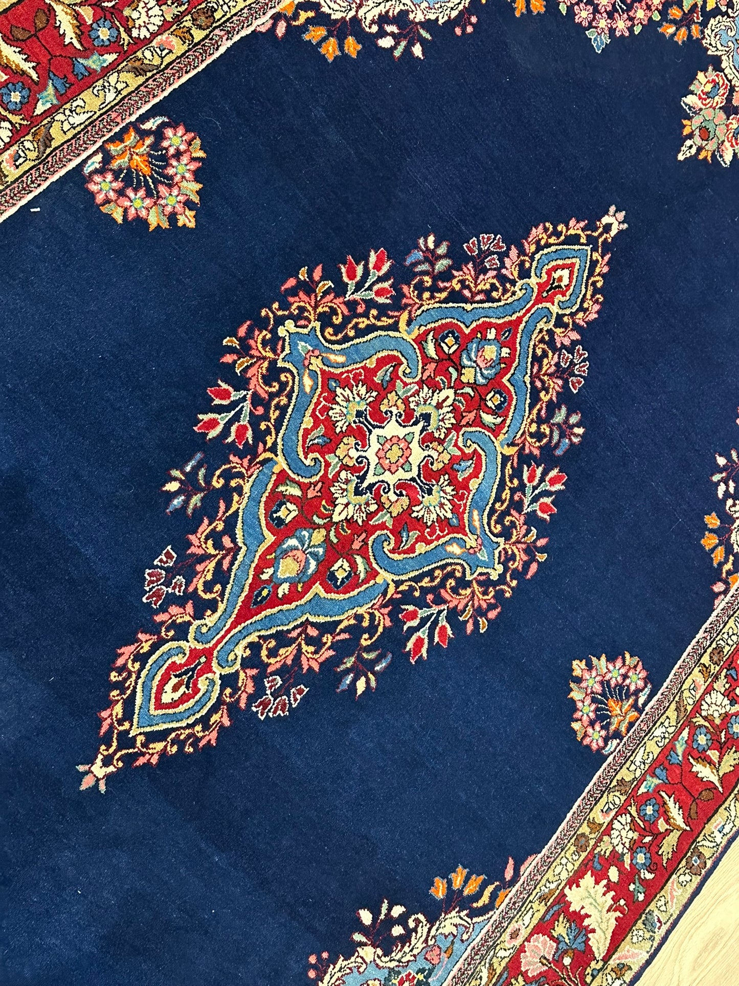 Orientteppich handgeknüpft 214x130 cm Ghom Korkwolle