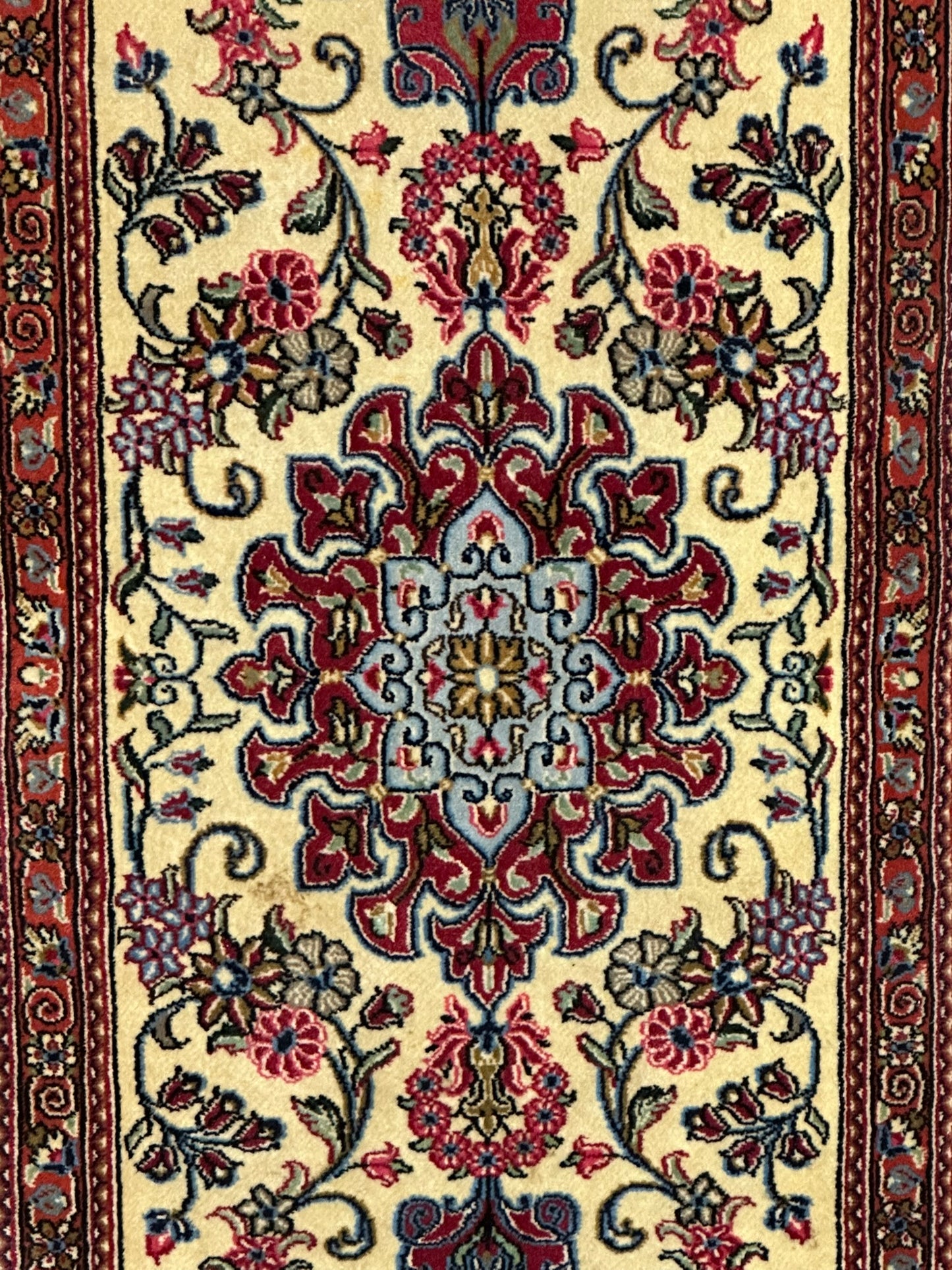 Orientteppich handgeknüpft Ghom Korkwolle 160x53 cm