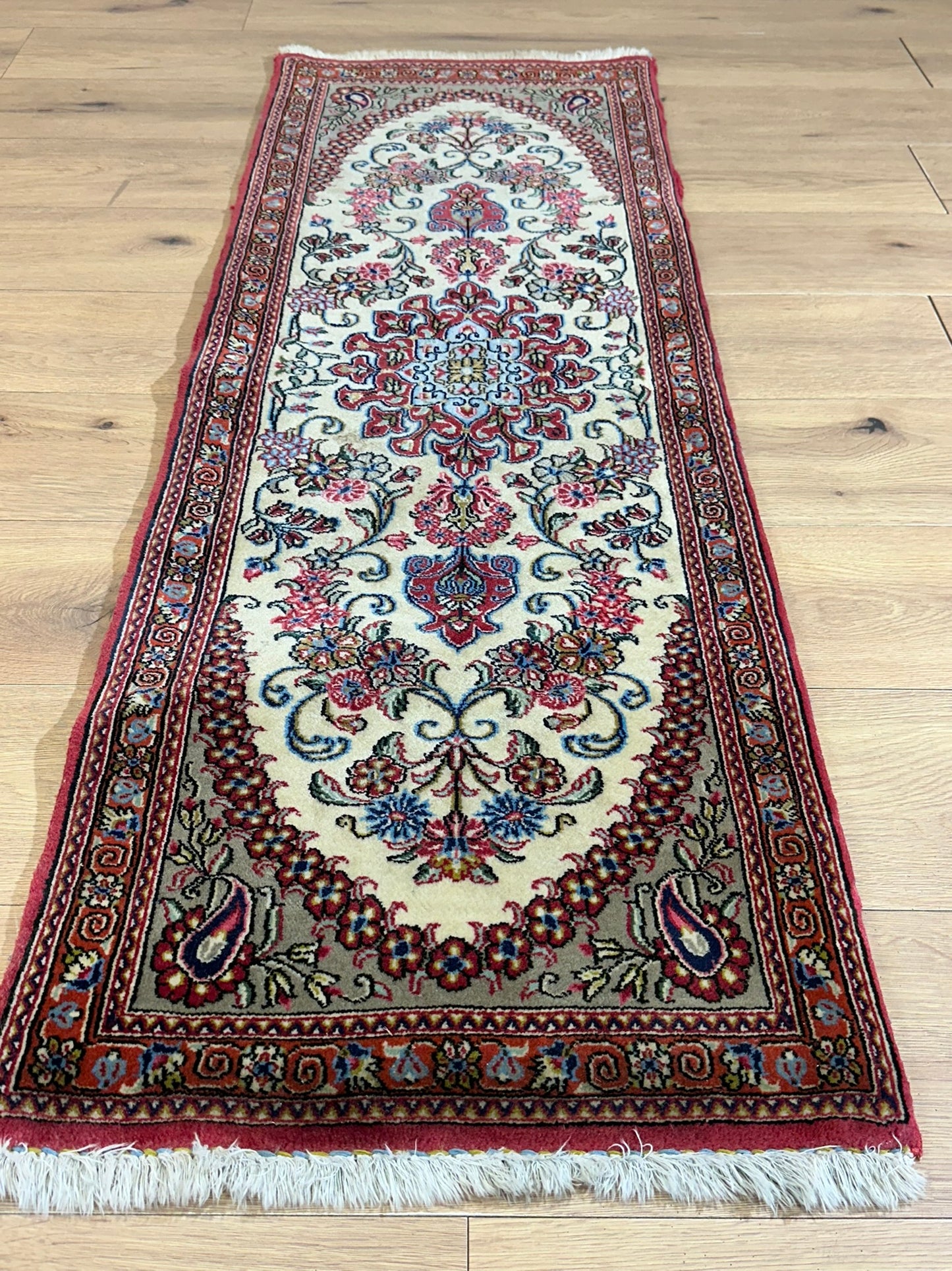 Orientteppich handgeknüpft Ghom Korkwolle 160x53 cm