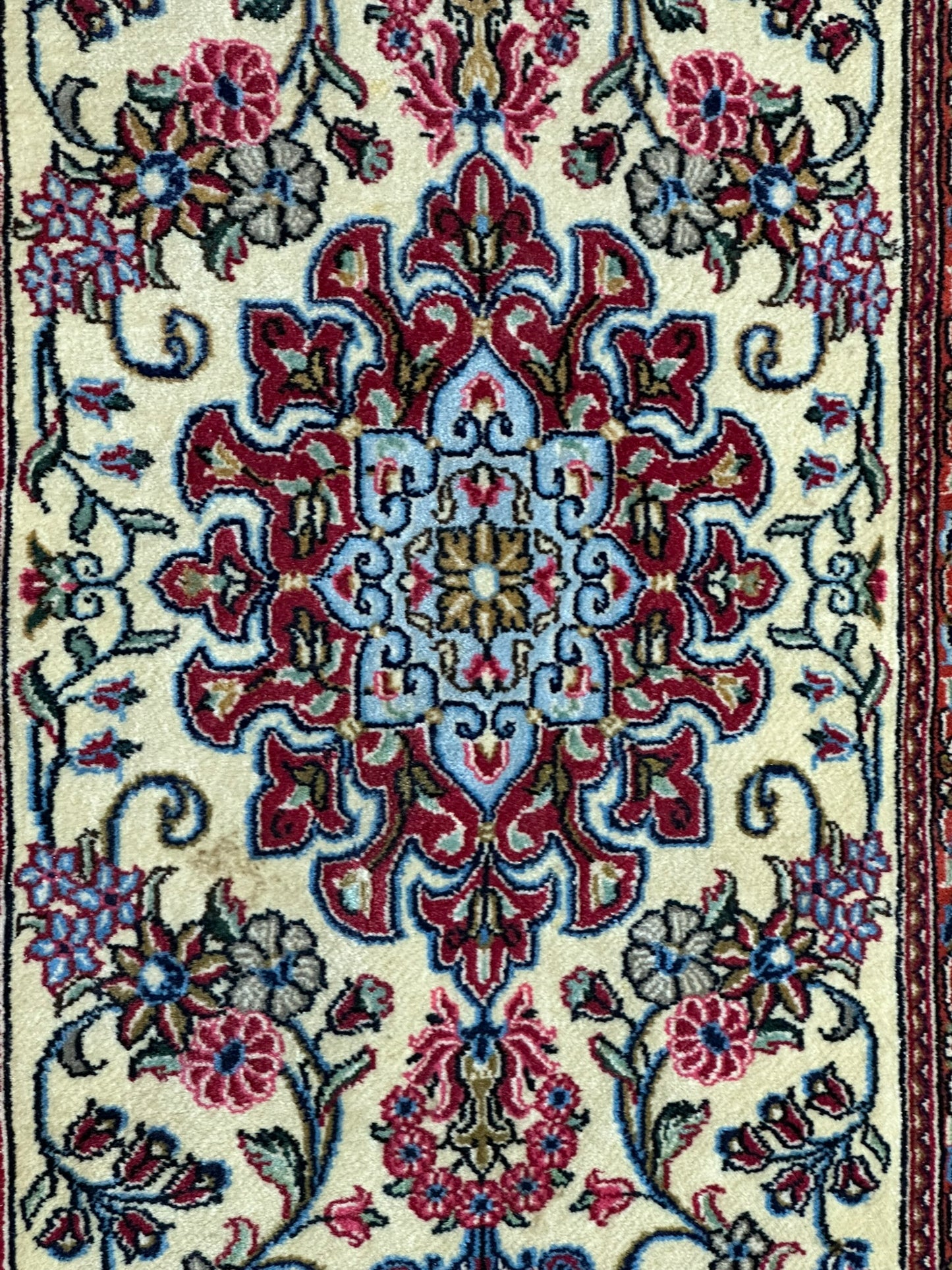 Orientteppich handgeknüpft Ghom Korkwolle 160x53 cm