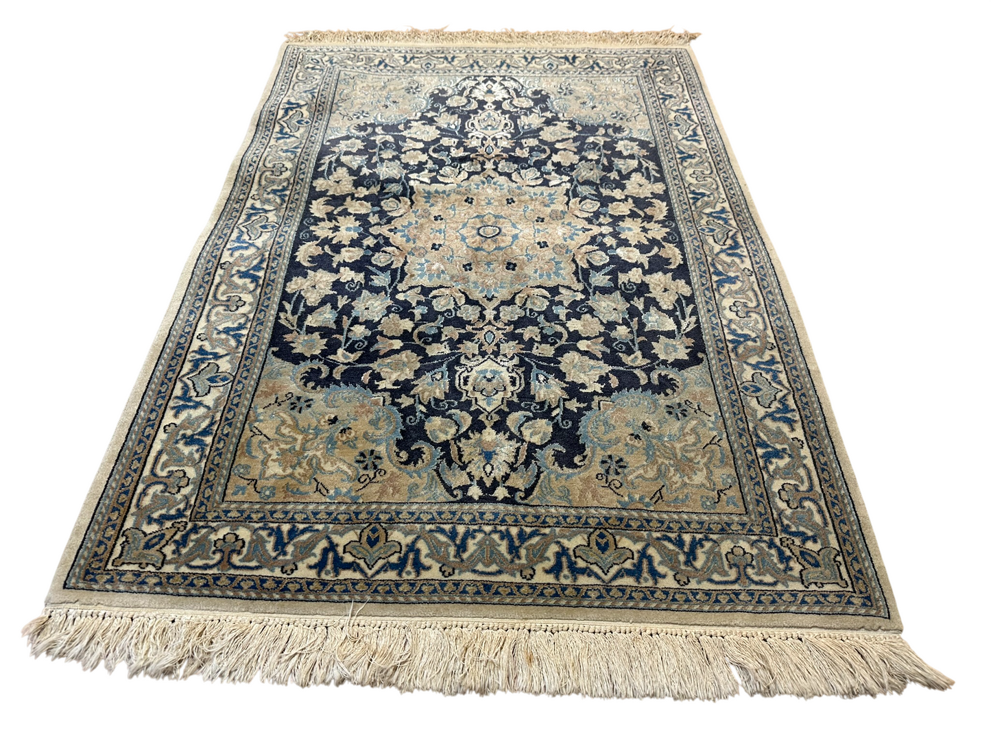 Orientteppich handgeknüpft 124x87 cm Nain mit Seide