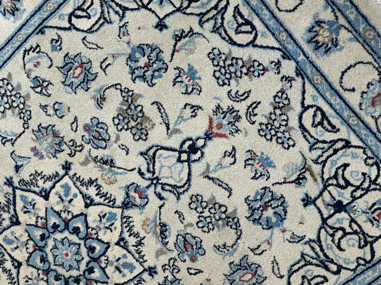 Orientteppich handgeknüpft Nain mit Seide 140x90 cm