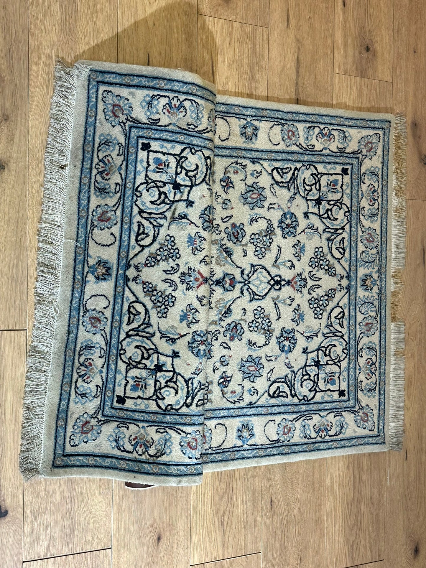 Orientteppich handgeknüpft Nain mit Seide 140x90 cm