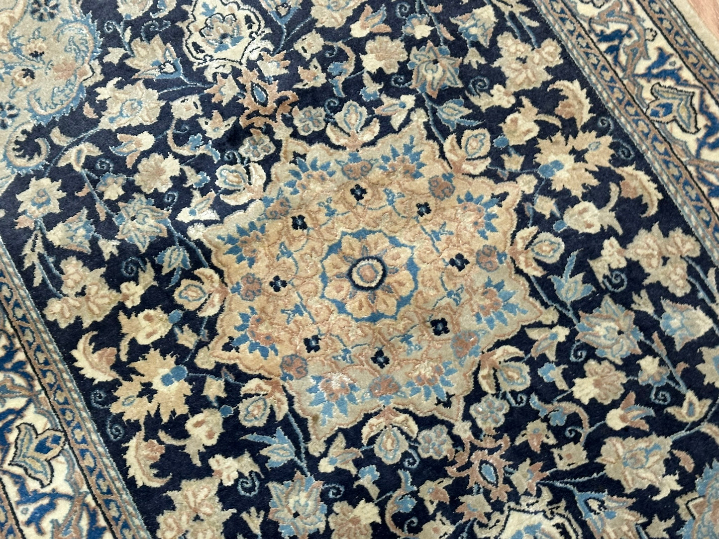 Orientteppich handgeknüpft 124x87 cm Nain mit Seide