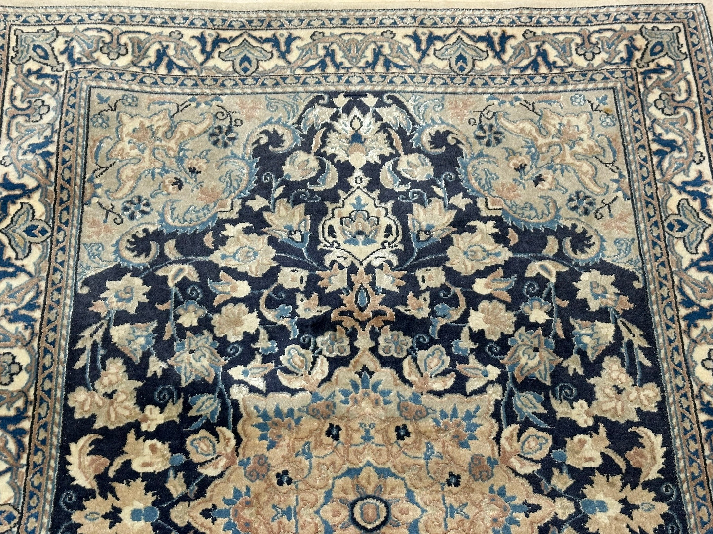 Orientteppich handgeknüpft 124x87 cm Nain mit Seide