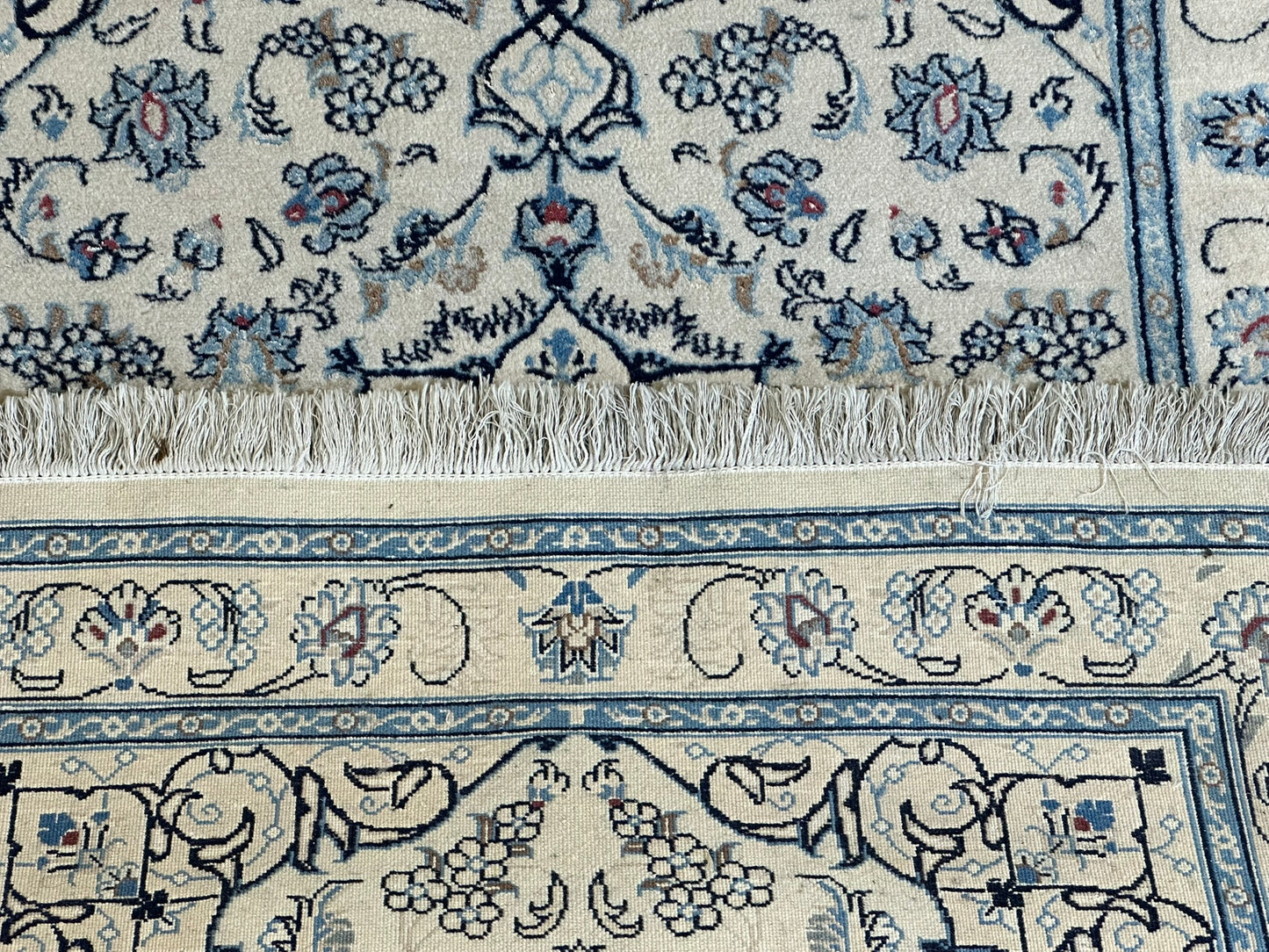 Orientteppich handgeknüpft Nain mit Seide 140x90 cm