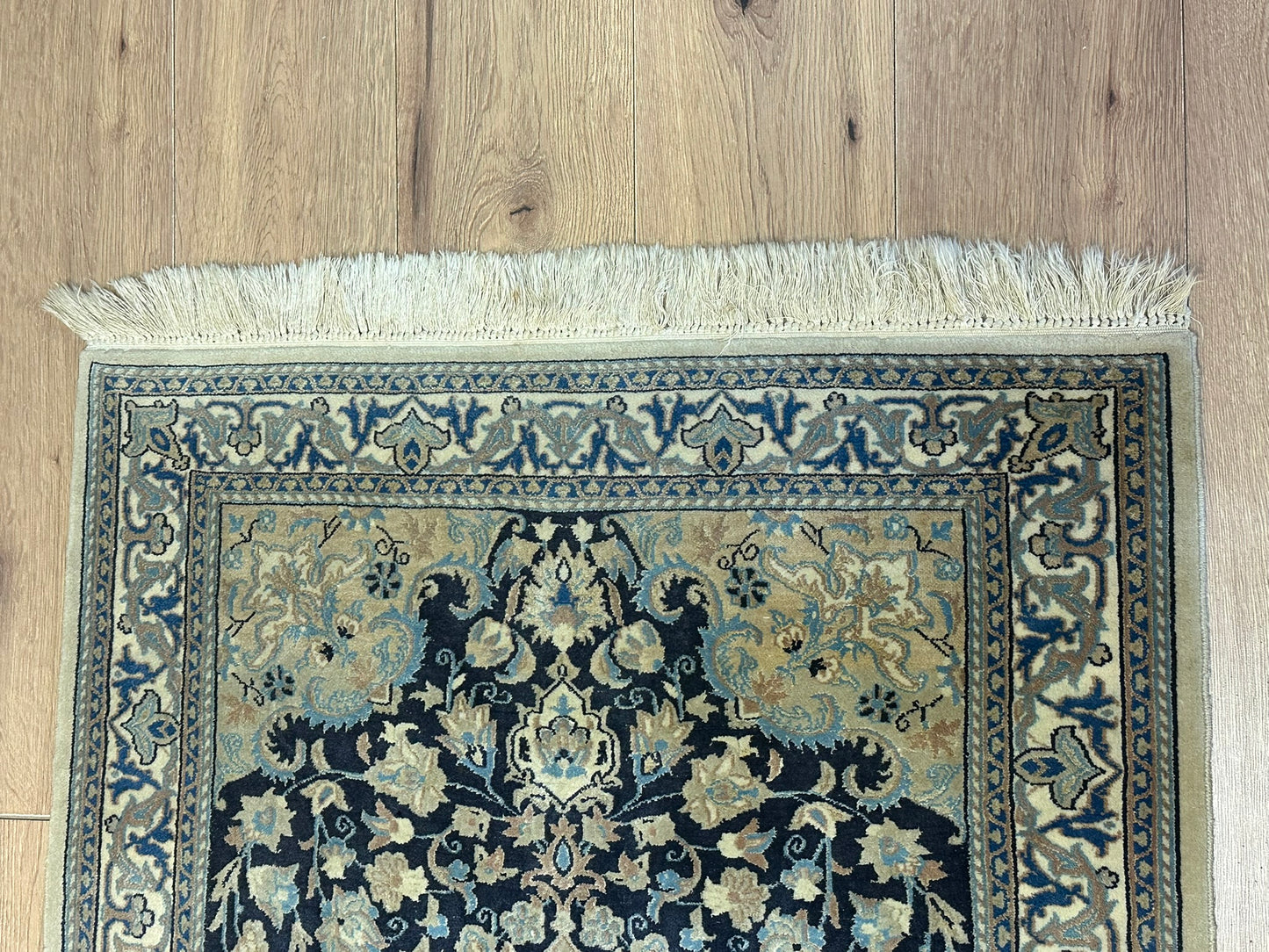 Orientteppich handgeknüpft 124x87 cm Nain mit Seide