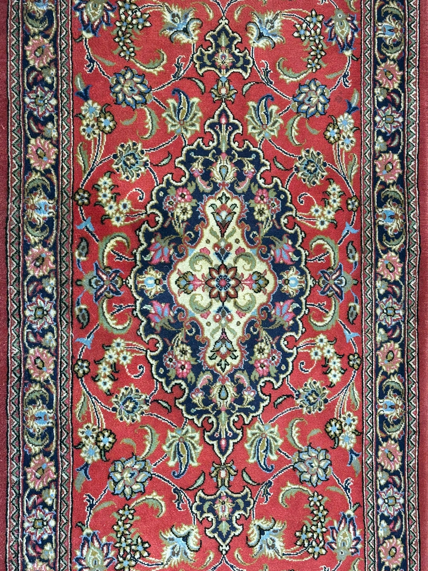 Orientteppich handgeknüpft Ghom Korkwolle 205x70 cm
