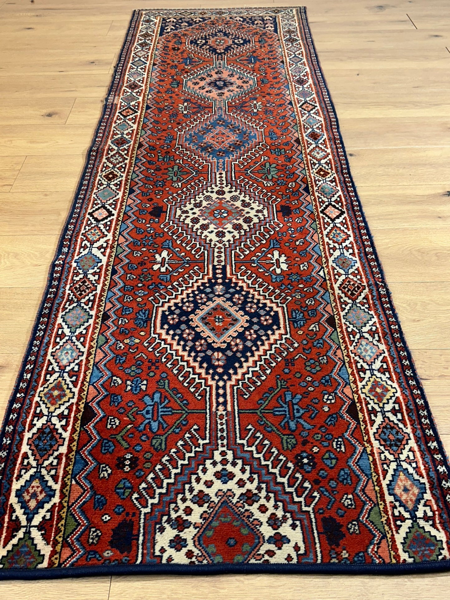 Orientteppich handgeknüpft Gaschgai Läufer 247x76 cm