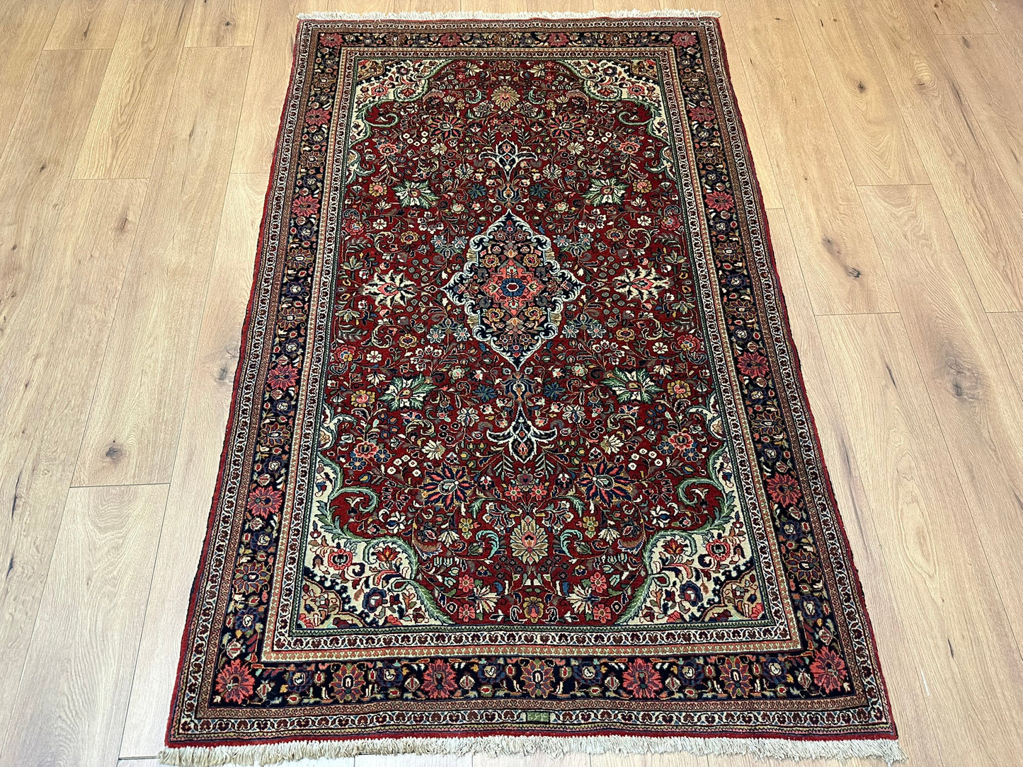 Orientteppich handgeknüpft 185x120 cm antik Sarouqh signiert