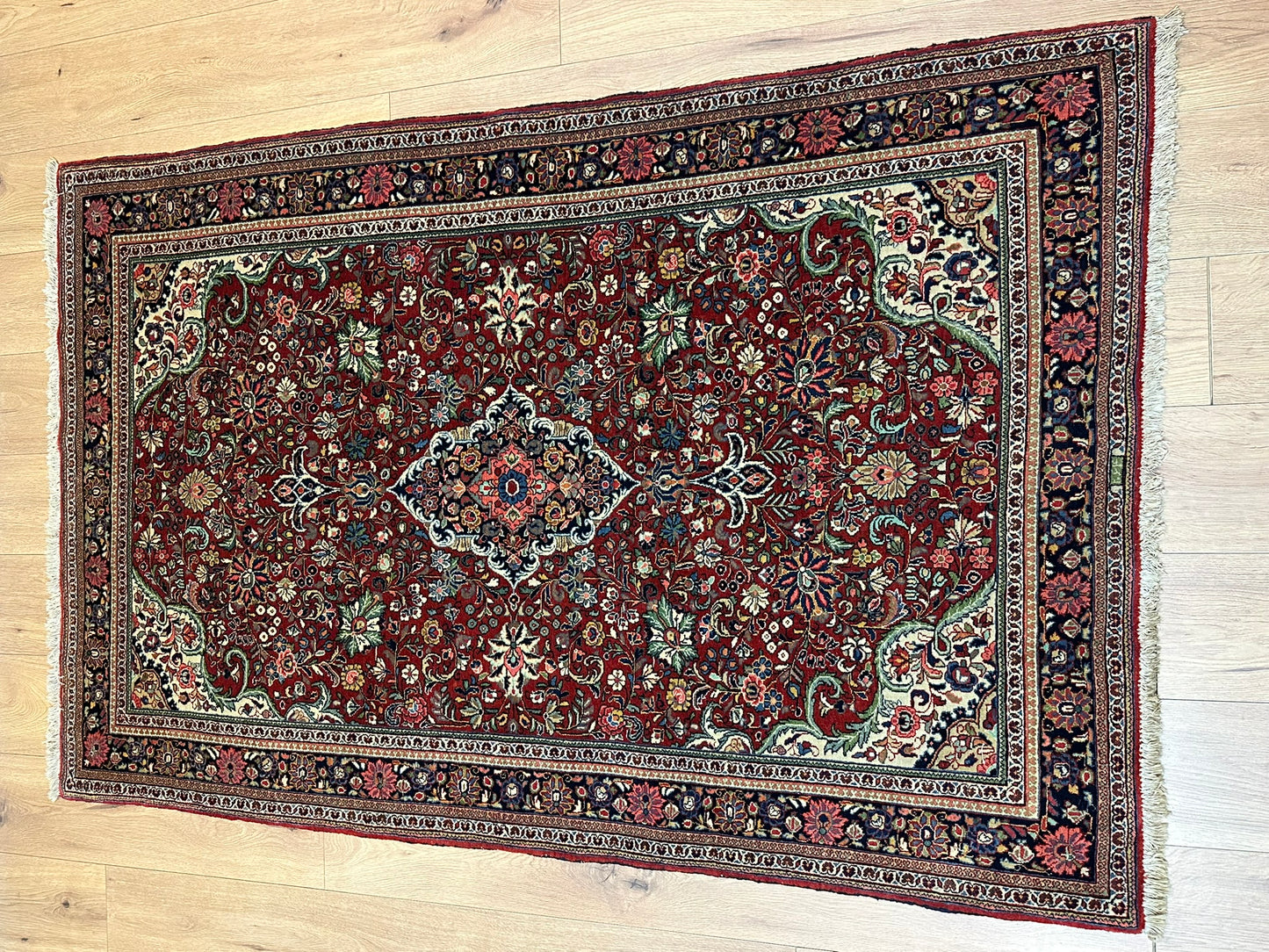Orientteppich handgeknüpft 185x120 cm antik Sarouqh signiert