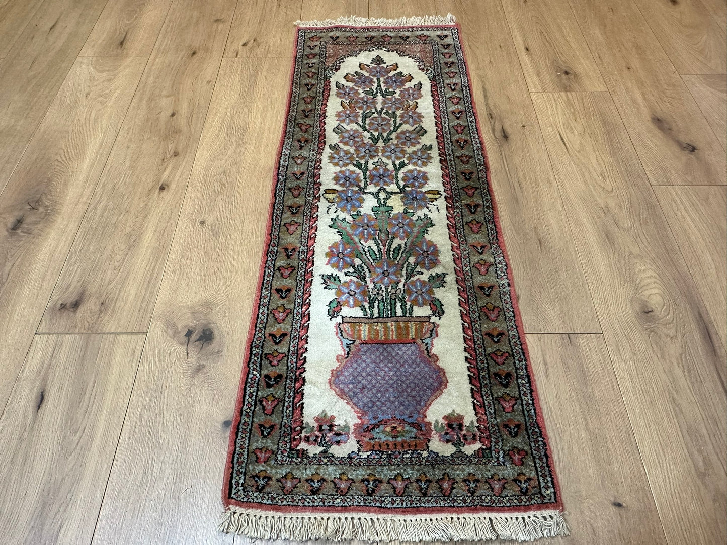 Orientteppich handgeknüpft 123x48 cm Ghom Seide