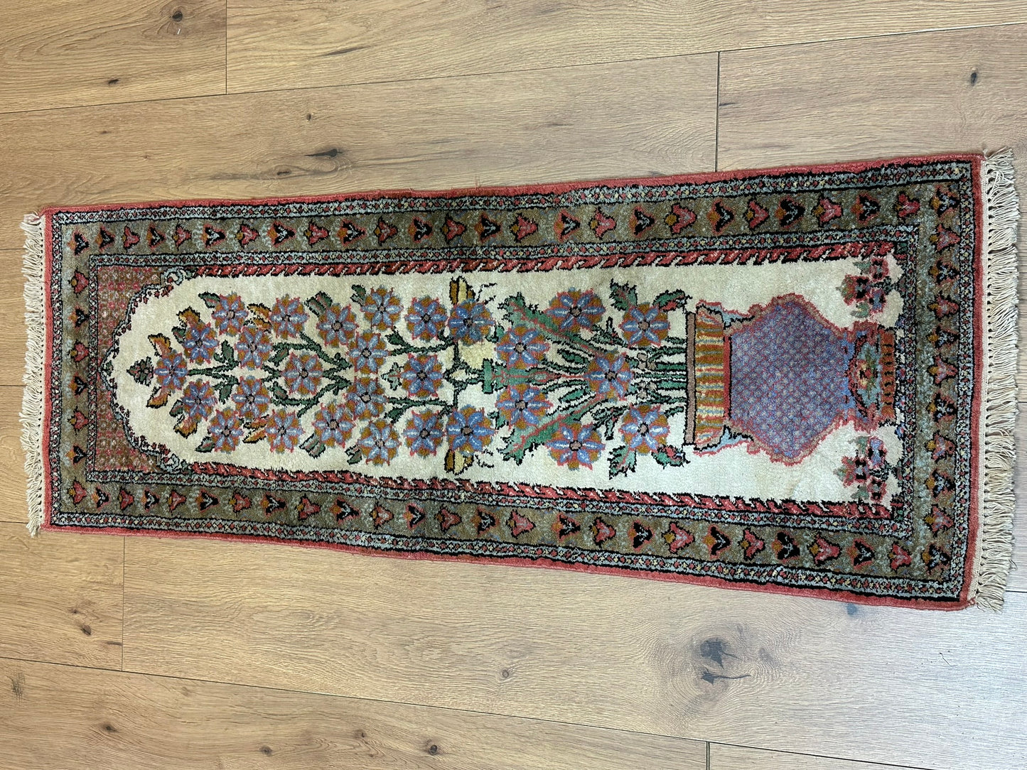 Orientteppich handgeknüpft 123x48 cm Ghom Seide