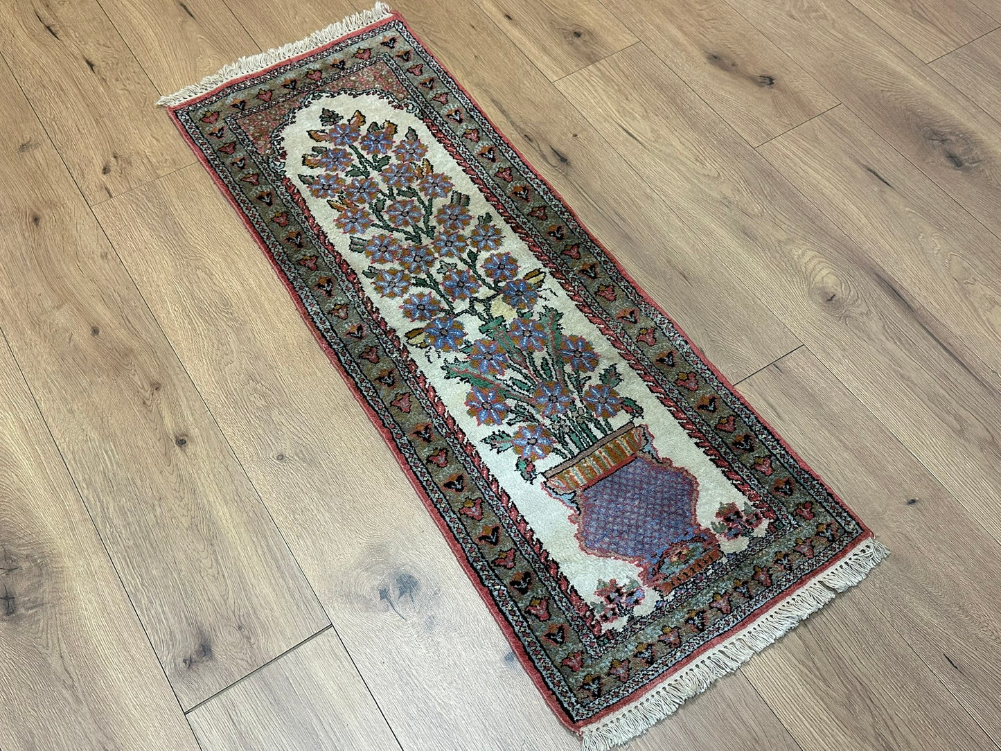 Orientteppich handgeknüpft 123x48 cm Ghom Seide