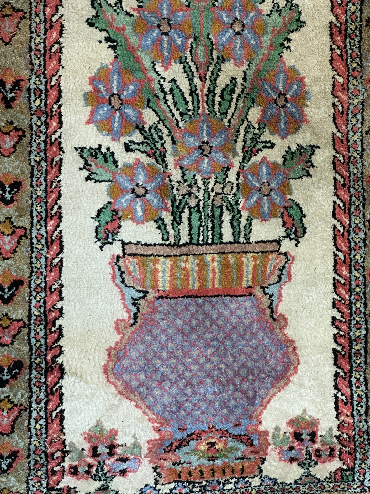 Orientteppich handgeknüpft 123x48 cm Ghom Seide