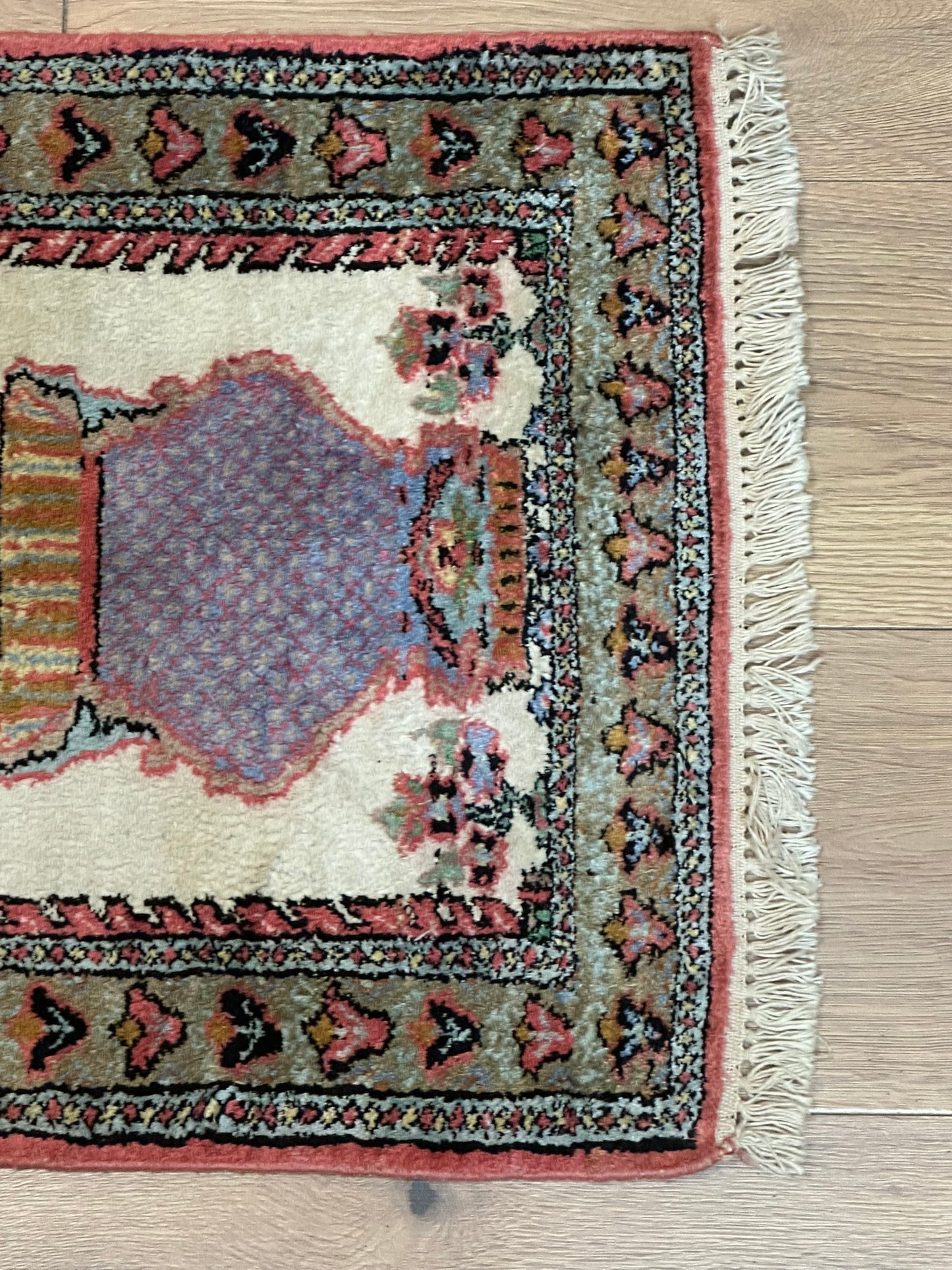 Orientteppich handgeknüpft 123x48 cm Ghom Seide
