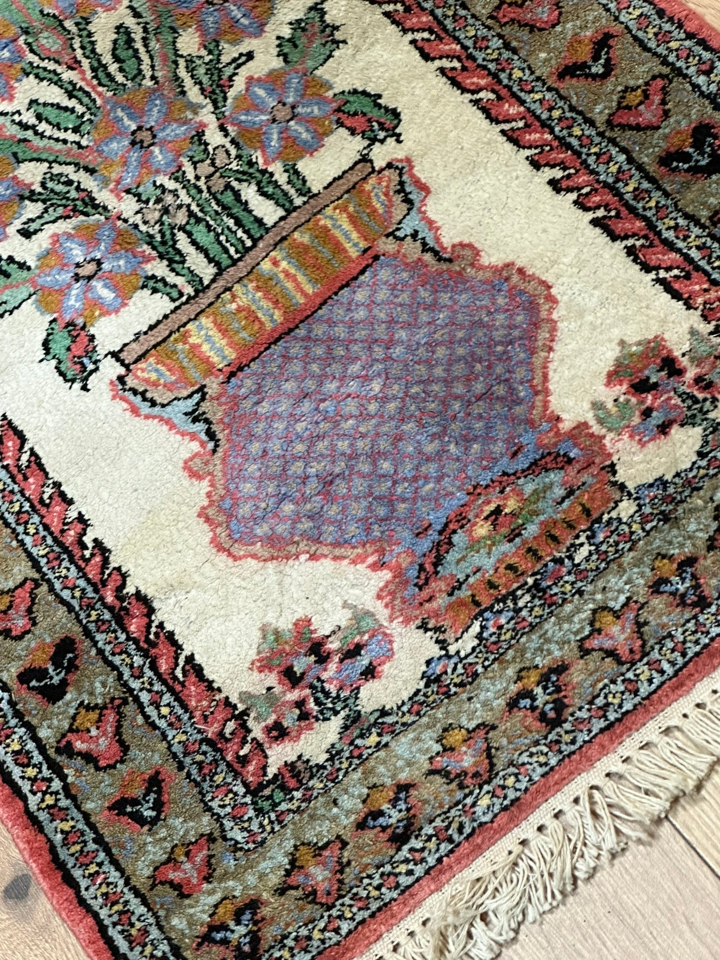 Orientteppich handgeknüpft 123x48 cm Ghom Seide