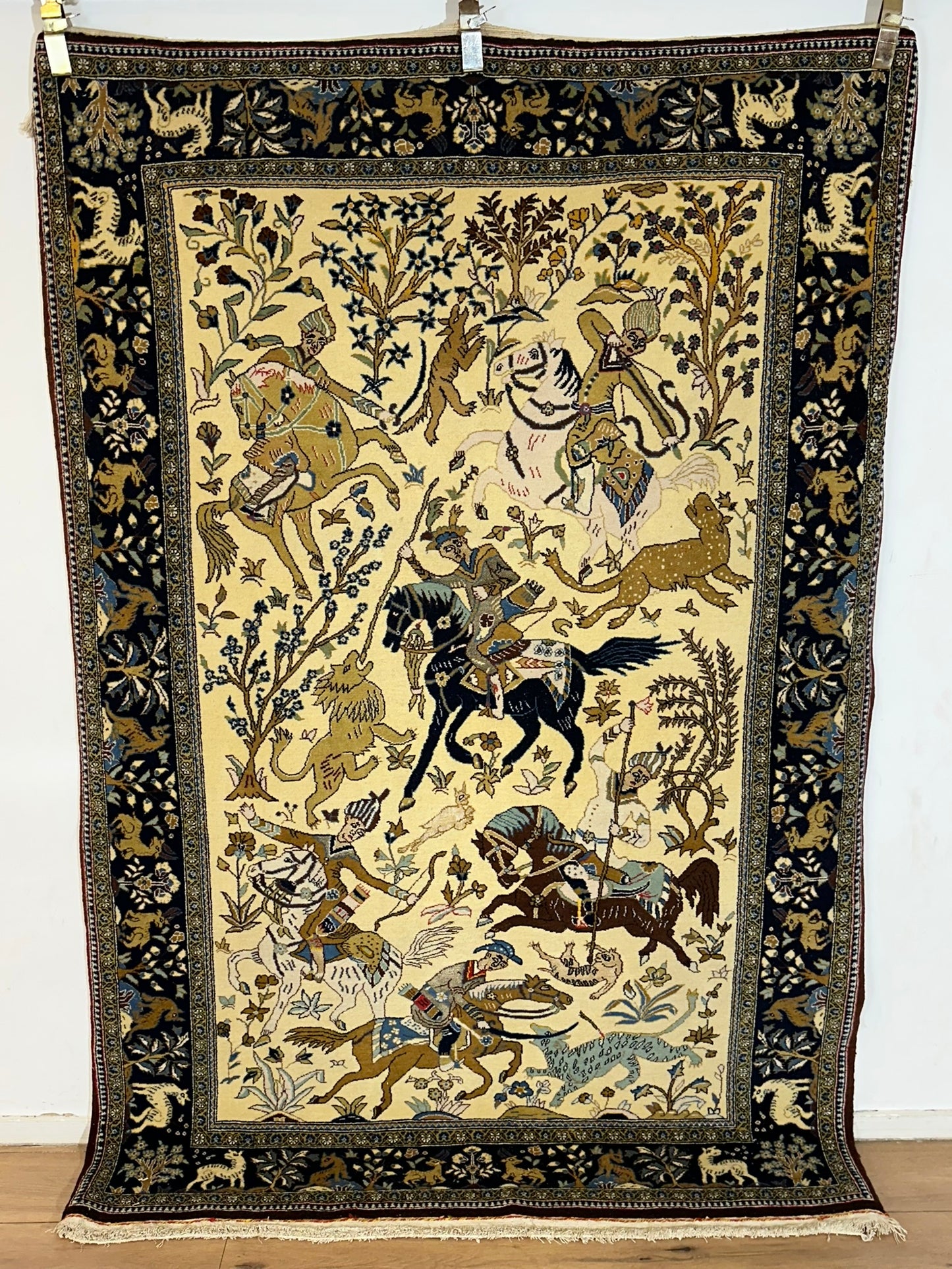 Orientteppich handgeknüpft Ghom Jagdmotiv Korkwolle Semi-Antik 213x142 cm
