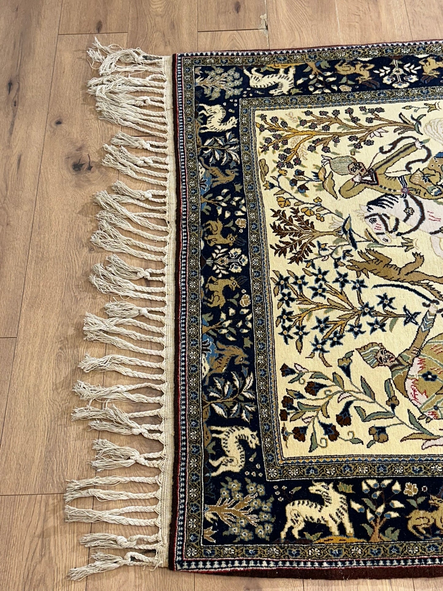 Orientteppich handgeknüpft Ghom Jagdmotiv Korkwolle Semi-Antik 213x142 cm