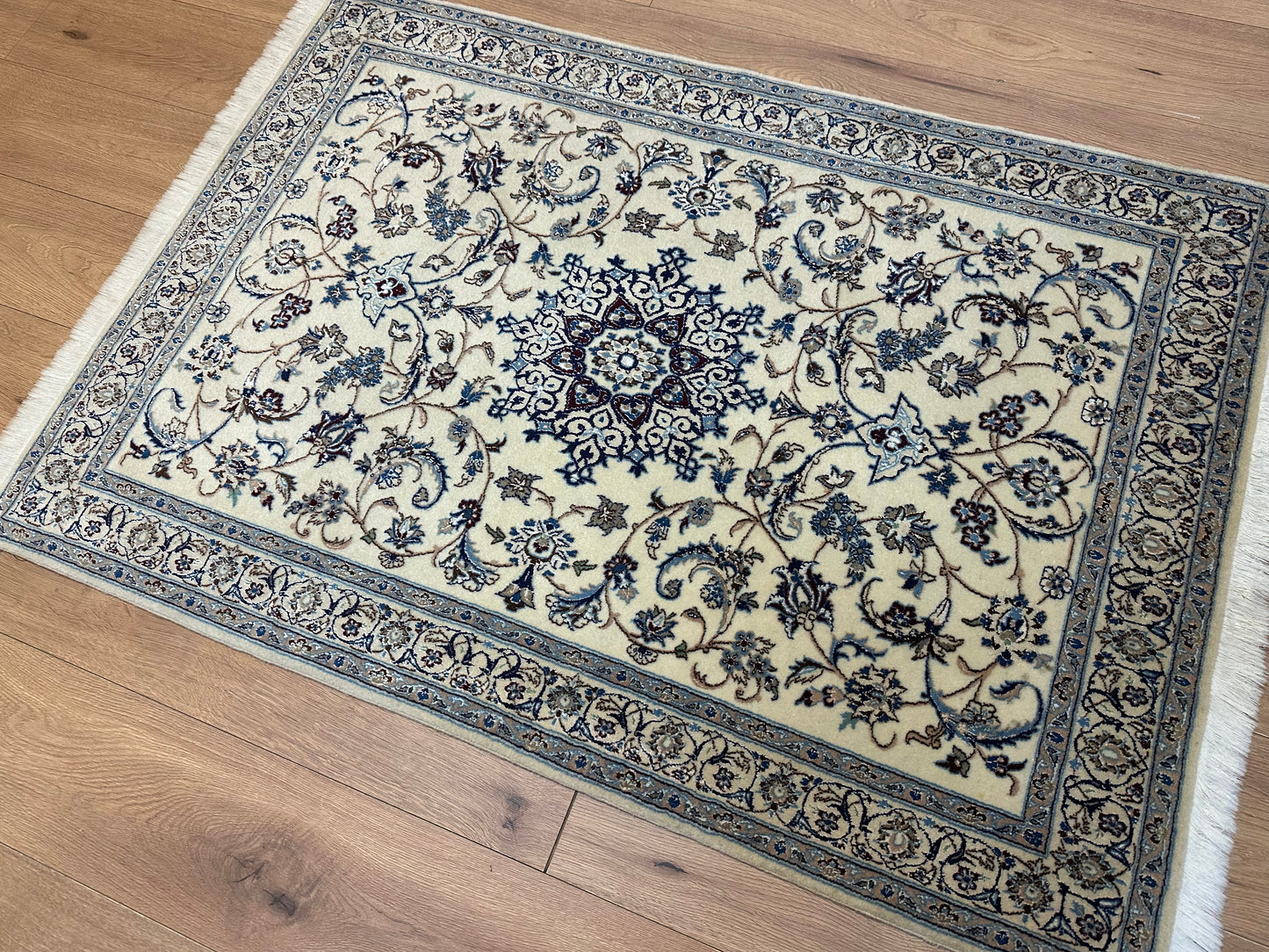 Orientteppich Nain – Handgeknüpft aus Korkwolle &amp; Seide (6La) – 140 x 100 cm