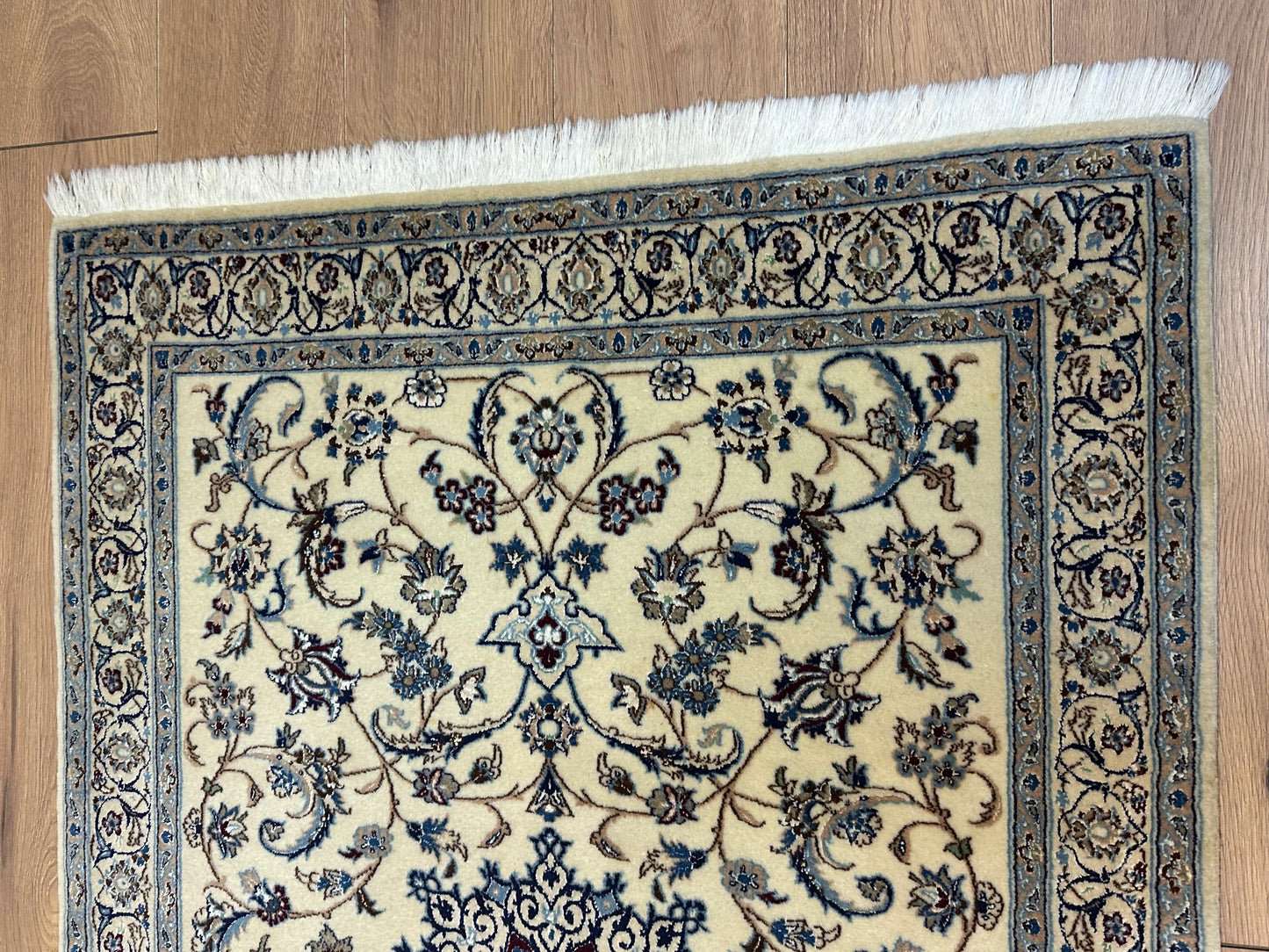 Orientteppich Nain – Handgeknüpft aus Korkwolle &amp; Seide (6La) – 140 x 100 cm