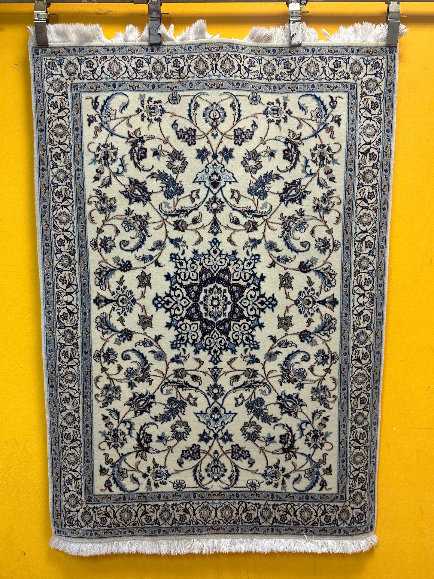 Orientteppich Nain – Handgeknüpft aus Korkwolle &amp; Seide (6La) – 140 x 100 cm