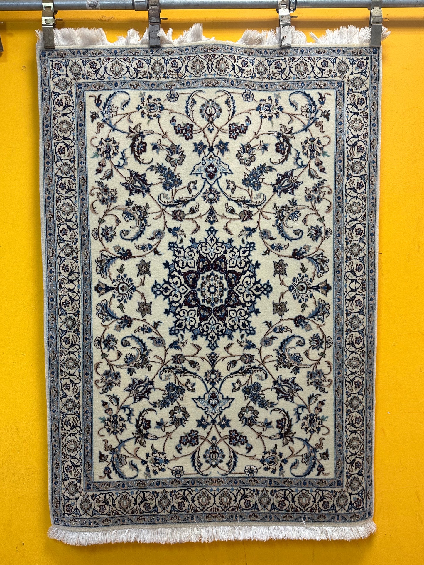 Orientteppich Nain – Handgeknüpft aus Korkwolle &amp; Seide (6La) – 140 x 100 cm