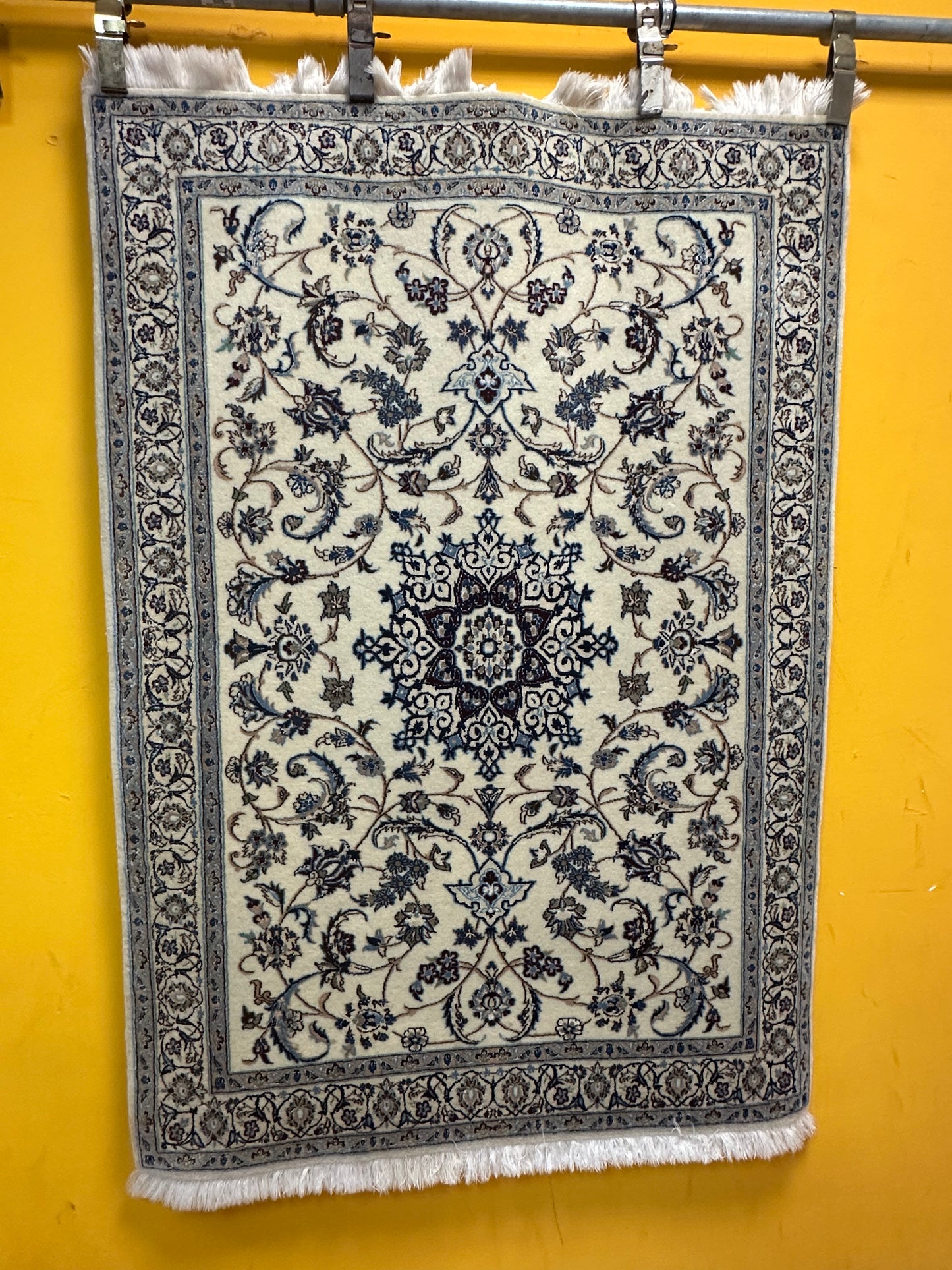 Orientteppich Nain – Handgeknüpft aus Korkwolle &amp; Seide (6La) – 140 x 100 cm