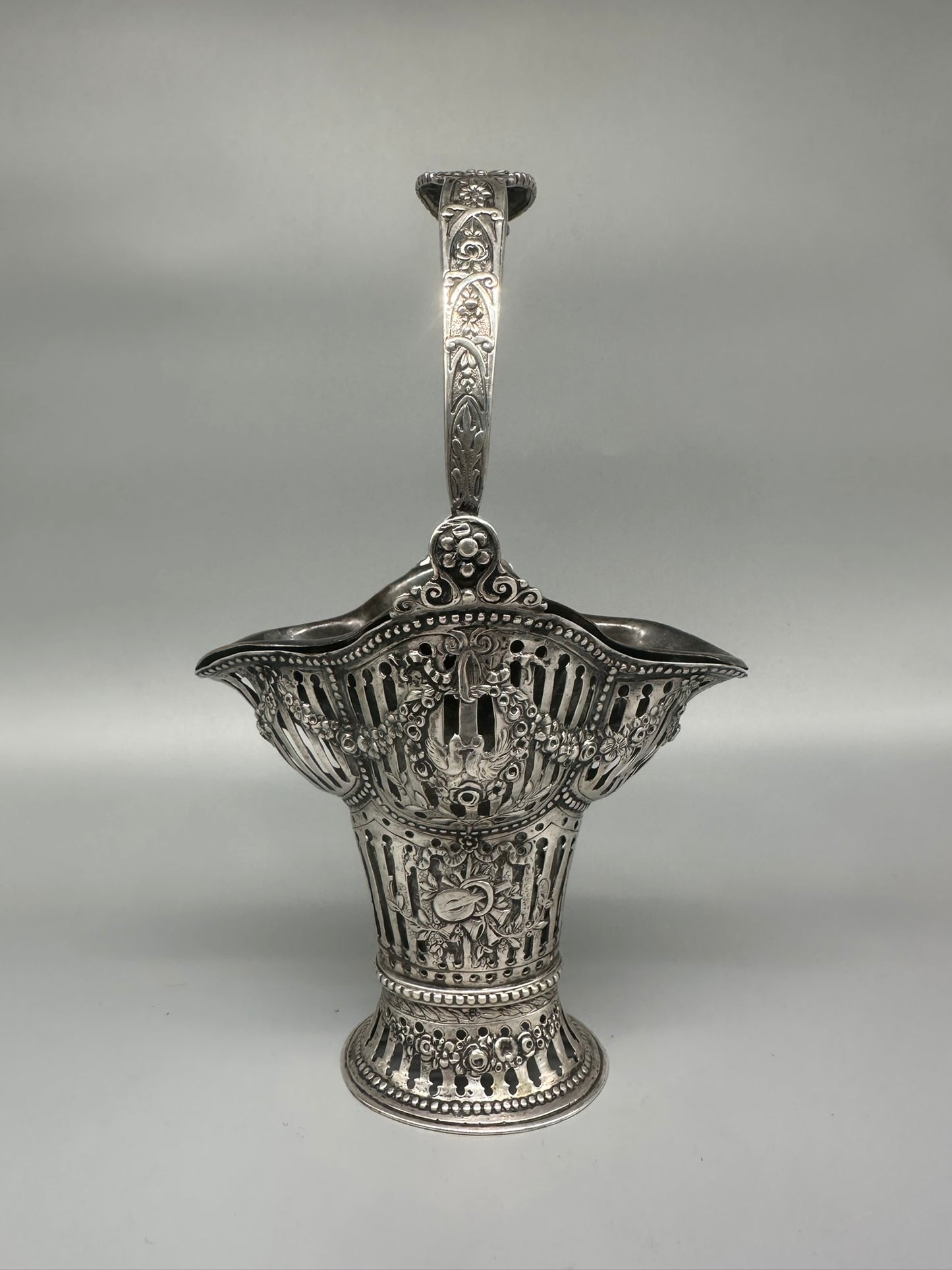 Exquisites Jugendstil Silber 800 Korb aus Hanau, Deutschland